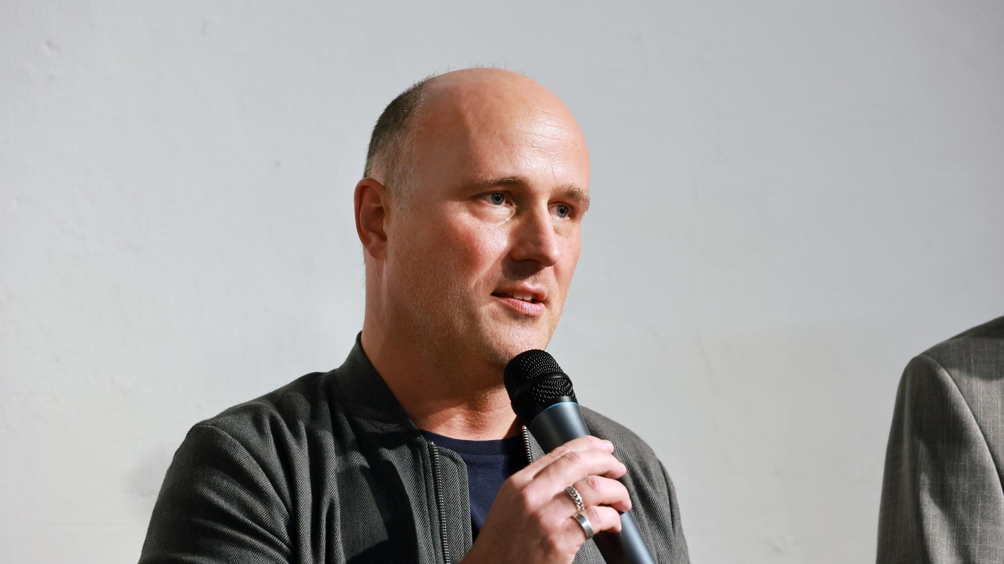 #bundestagswahl2025 Wahlparty der Partei Bündnis 90/Die Grünen zur Bundestagswahl 2025. Die Partei trifft sich in einem Veranstaltungsraum im Belgischen Viertel, A Street 48, Sven Lehmann, 23.02.2025, Bild: Herbert Bucco