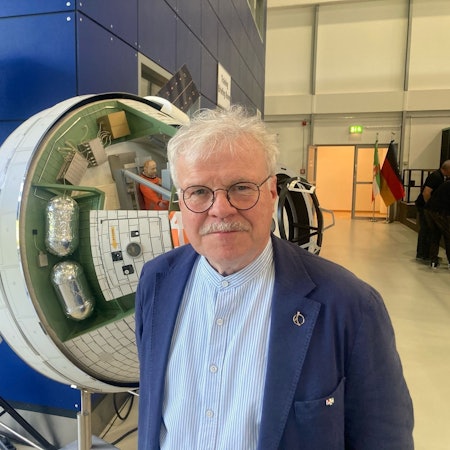 Reinhald Ewald ist jetzt „Raumfahrtbotschafter “für NRW