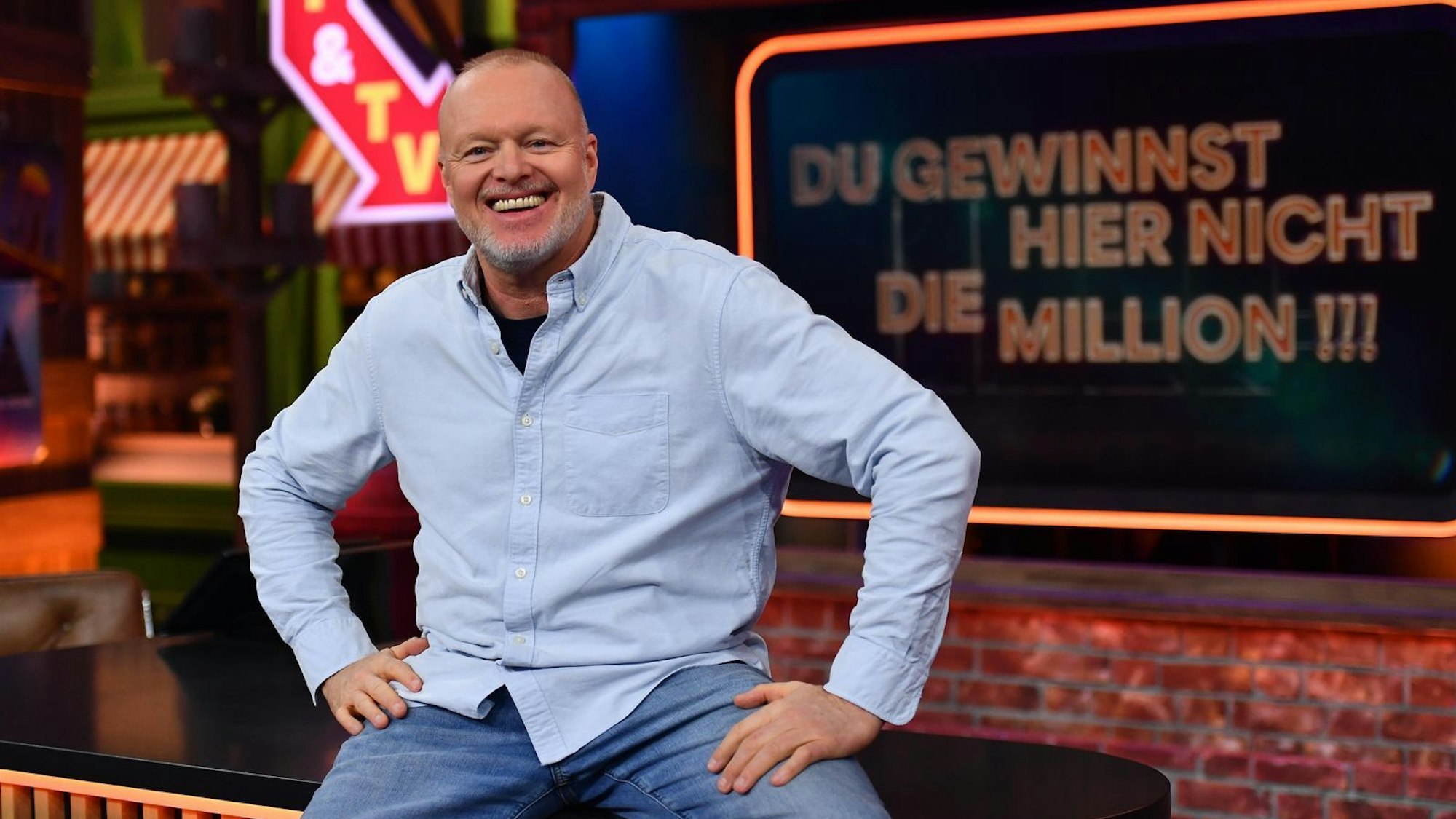 Stefan Raab am Set seiner Show „Du gewinnst hier nicht die Million“.
