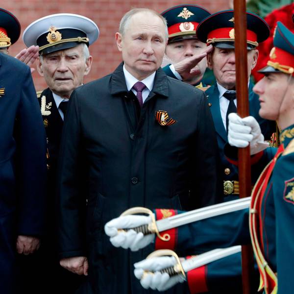 Kremlchef Wladimir Putin bei der Militärparade zum Tag des Sieges in Russland (Archivbild)