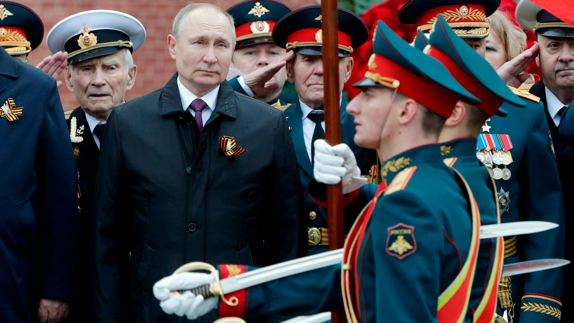 Kremlchef Wladimir Putin bei der Militärparade zum Tag des Sieges in Russland (Archivbild)
