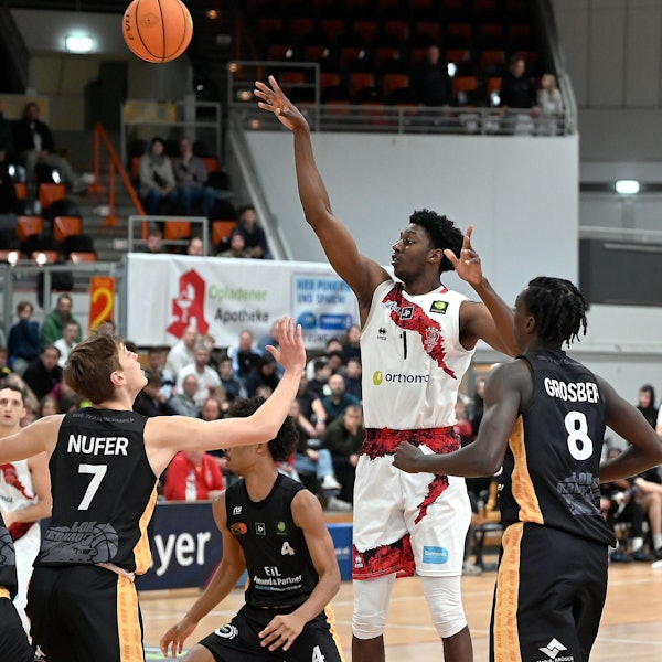 10.11.2024, Basketball-Bayer Giants-Lok Bernau
miotte: C.J. Oldham (Bayer)
Foto: Uli Herhaus