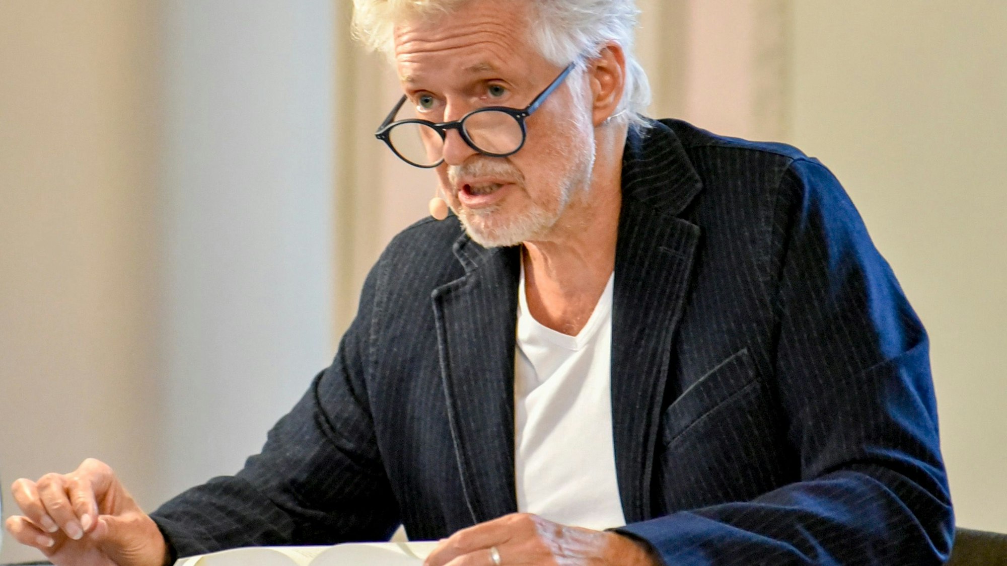 Das Foto zeigt Frank Schätzing.