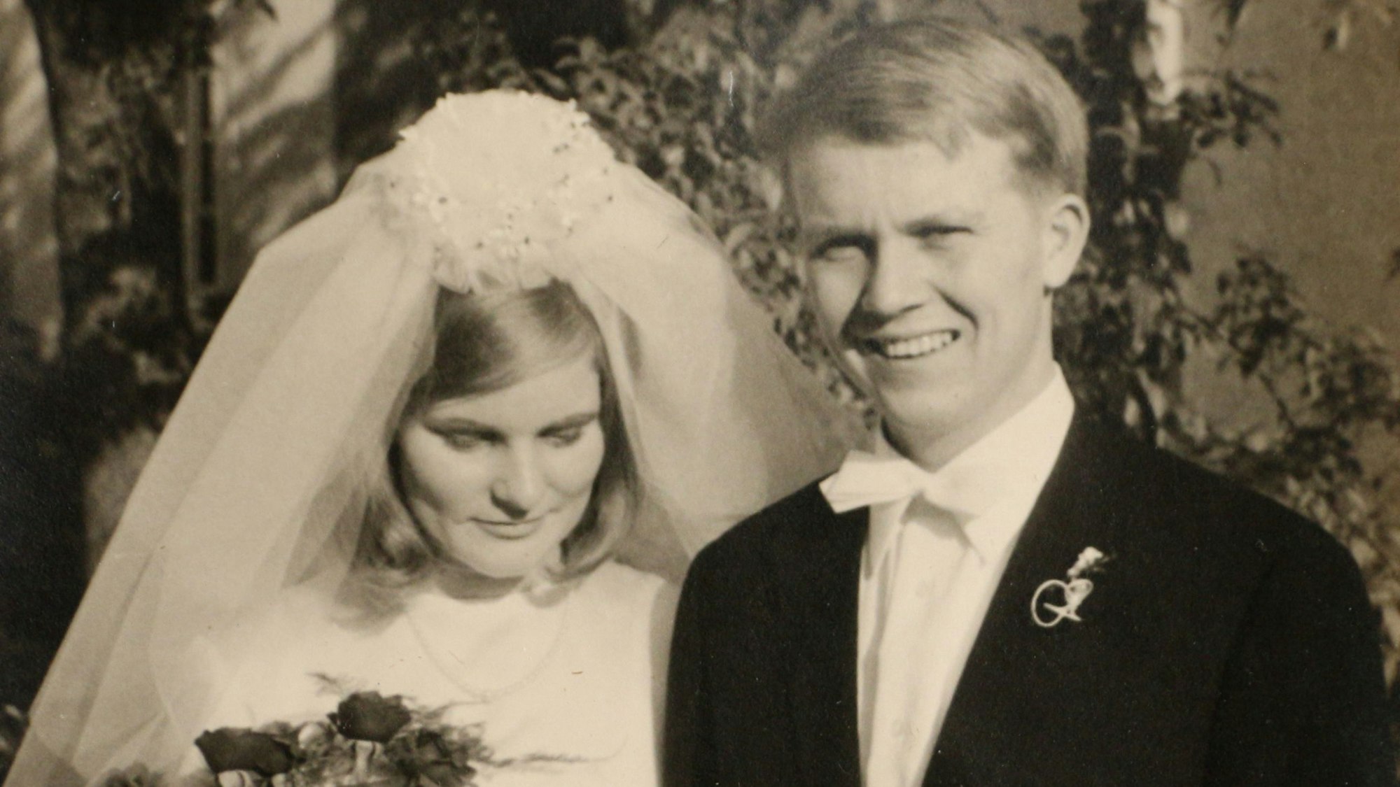 Das Bild ist ein Repro und zeigt das Paar bei der Hochzeit.