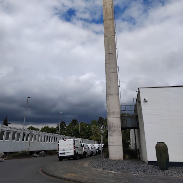 Am Innovations-Quartier Neunkirchen-Süd steht eine große Container-Flüchtlingsunterkunft