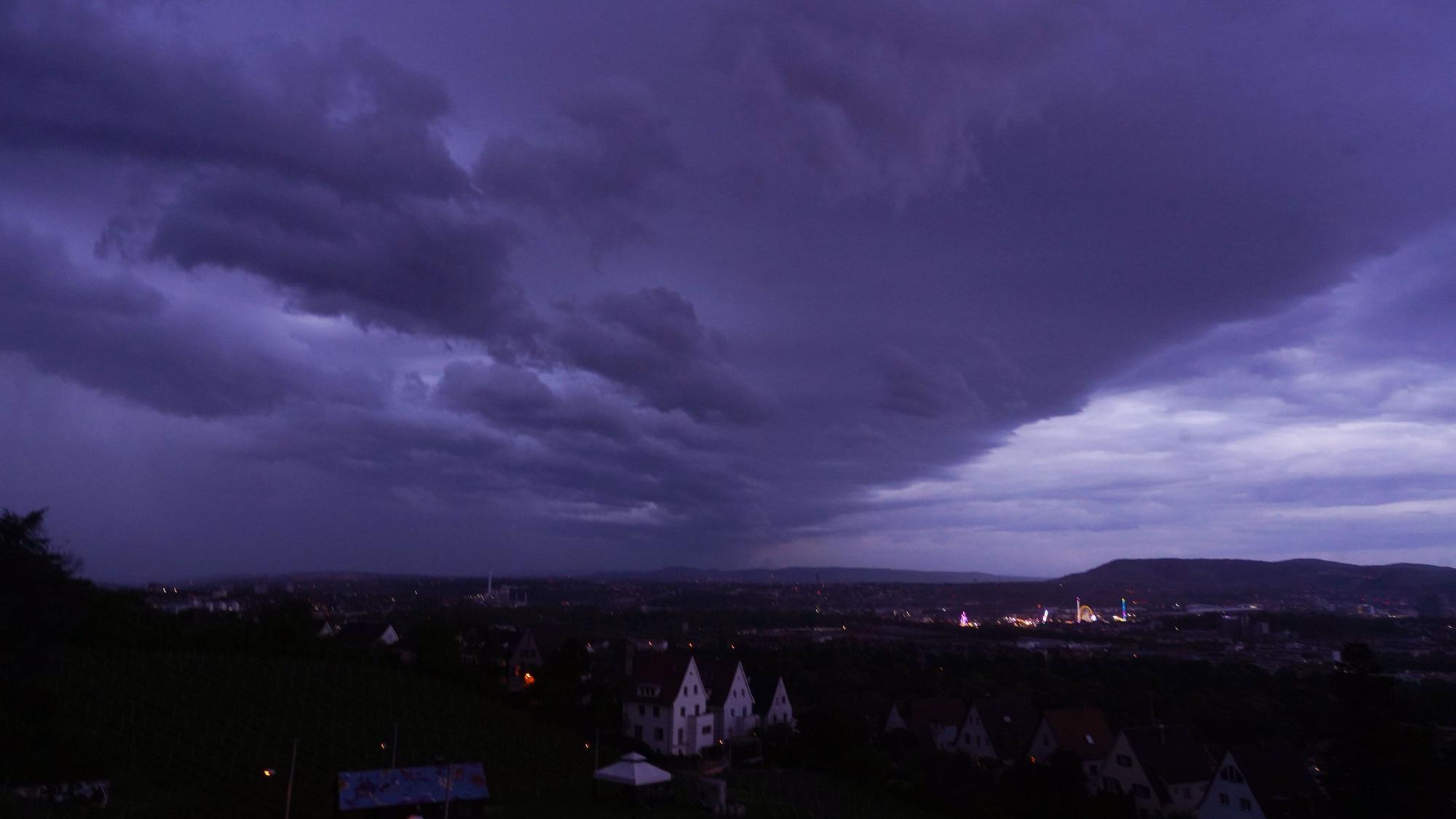 Ein Unwetter zog über mehrere Bundesländer - und sorgte für viele Schäden.