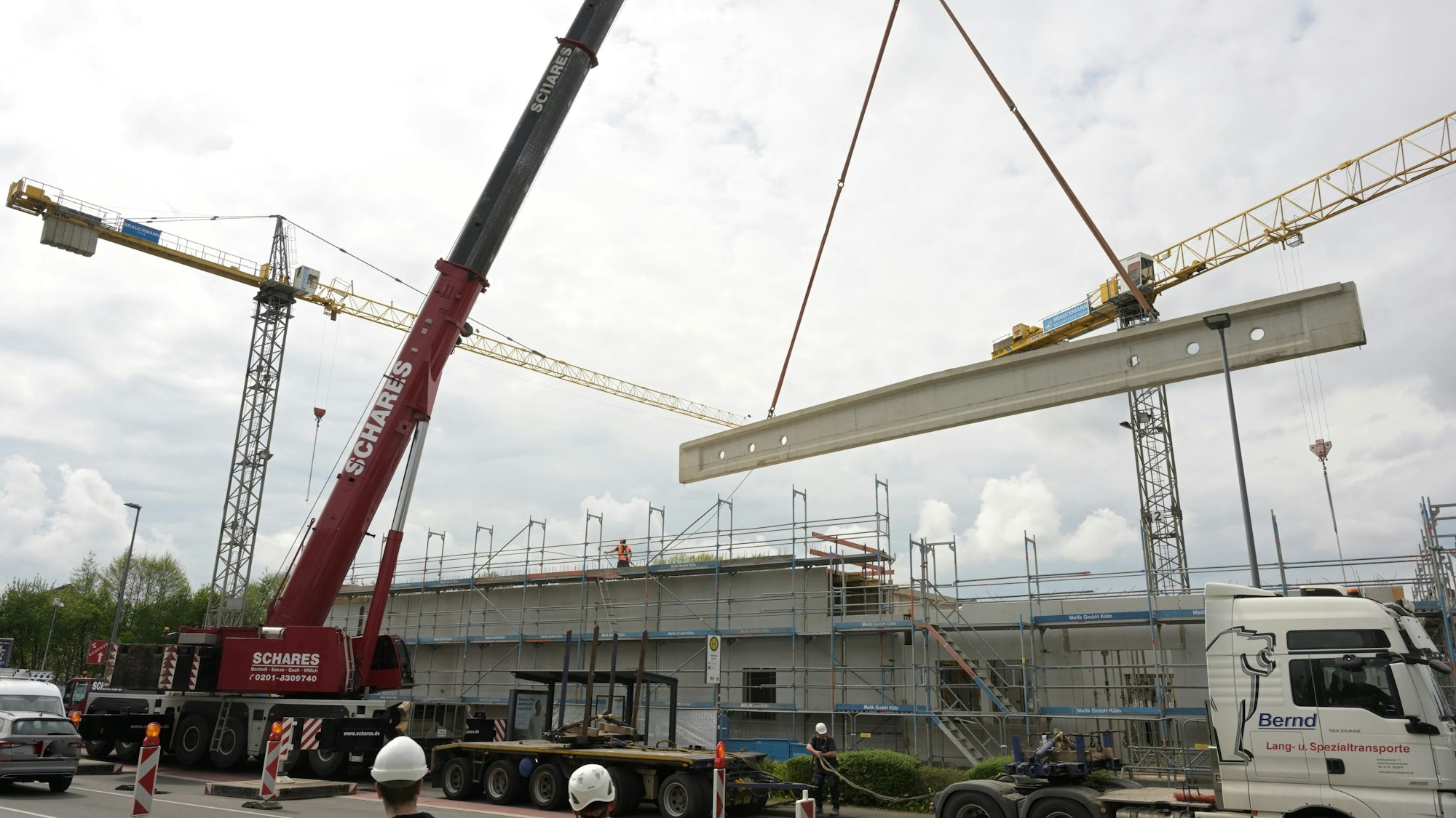 Das Foto zeigt Bauarbeiten für den Aldi-Markt in Heidkamp
