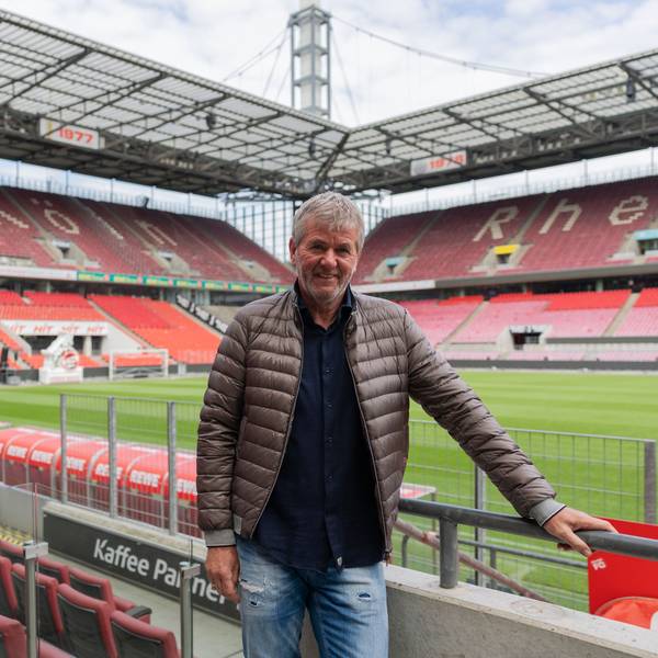 Zurück in Müngersdorf: Friedhelm Funkel am Montagnachmittag im Kölner Stadion