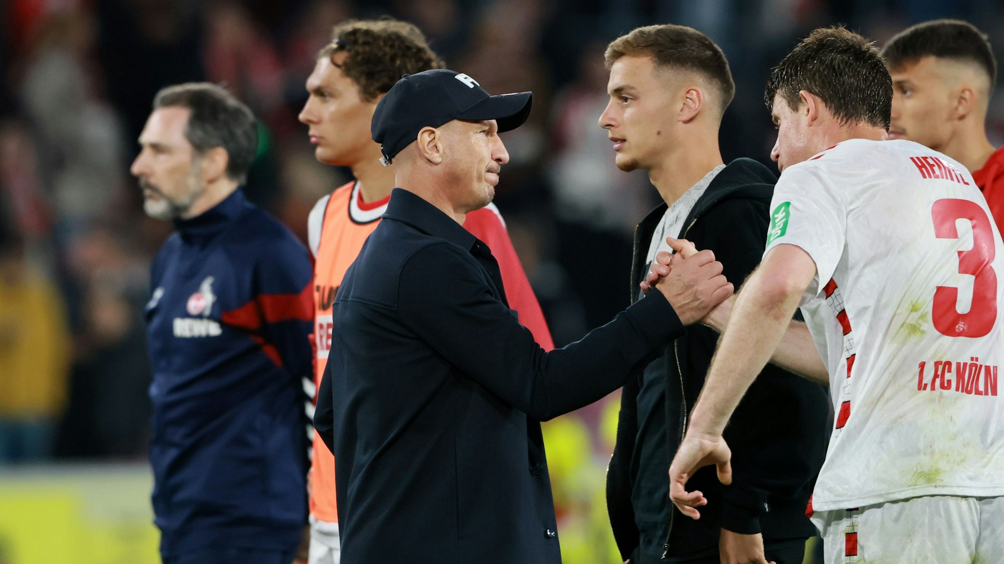 Gerhard Struber und Dominique Heintz schlagen nach dem mageren 1:1 gegen Jahn Regensburg ein.