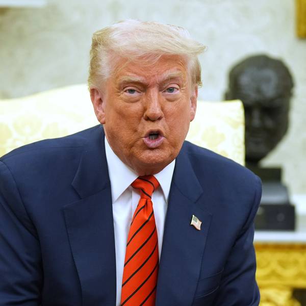 06.05.2025, USA, Washington: US-Präsident Donald Trump spricht während eines Treffens mit dem kanadischen Premierminister Carney im Oval Office des Weißen Hauses. Foto: Evan Vucci/AP/dpa +++ dpa-Bildfunk +++