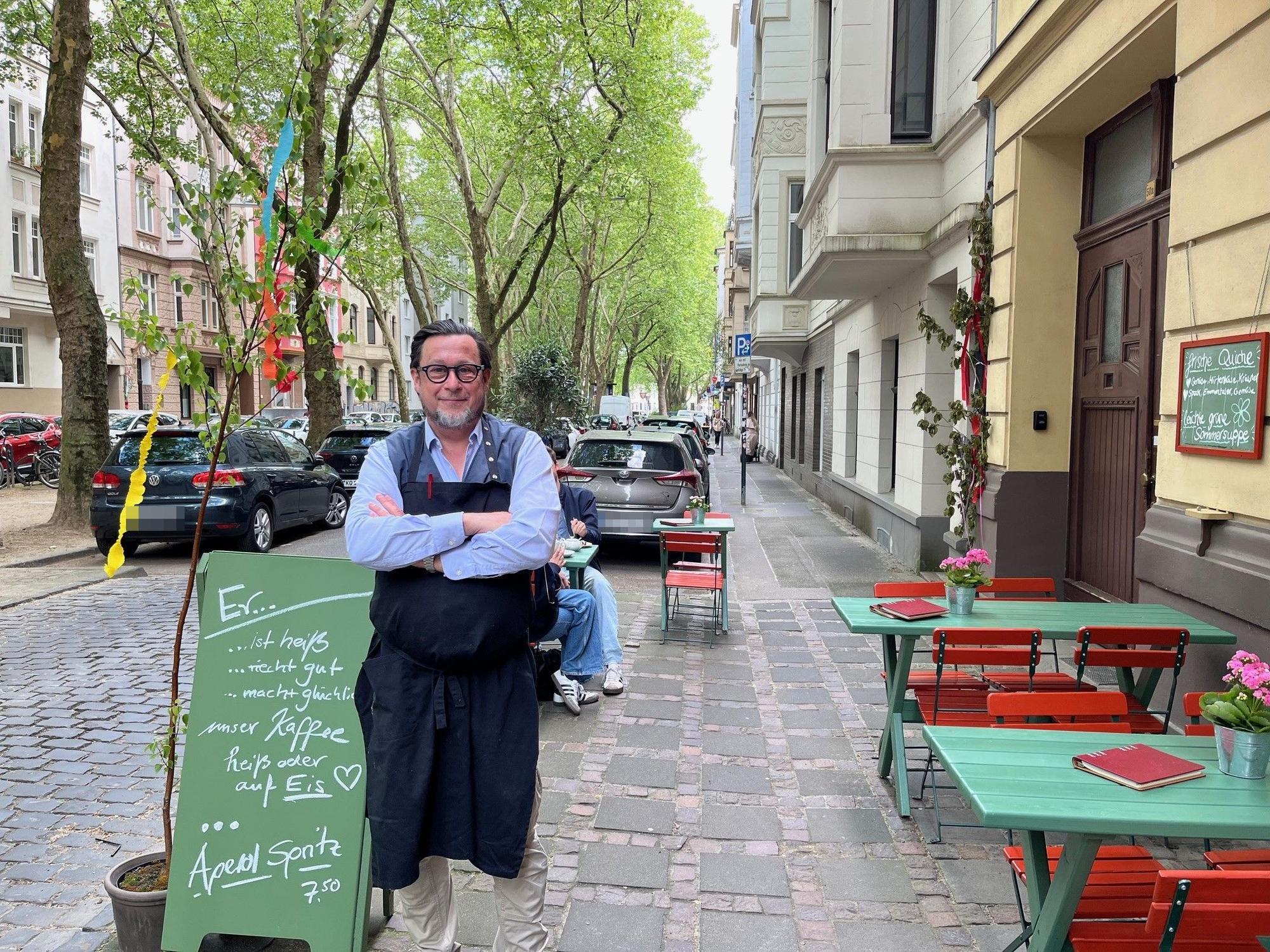 Michael Hamacher betreibt das Café Elefant an der Weißenburgstraße.