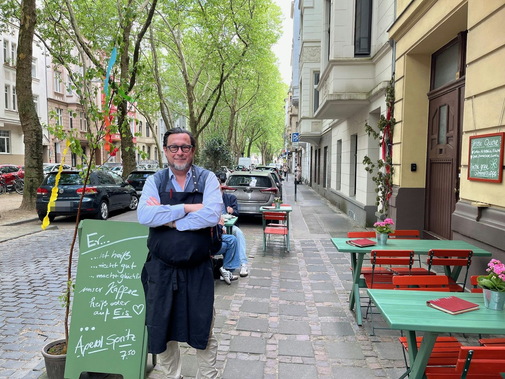Michael Hamacher betreibt das Café Elefant an der Weißenburgstraße.