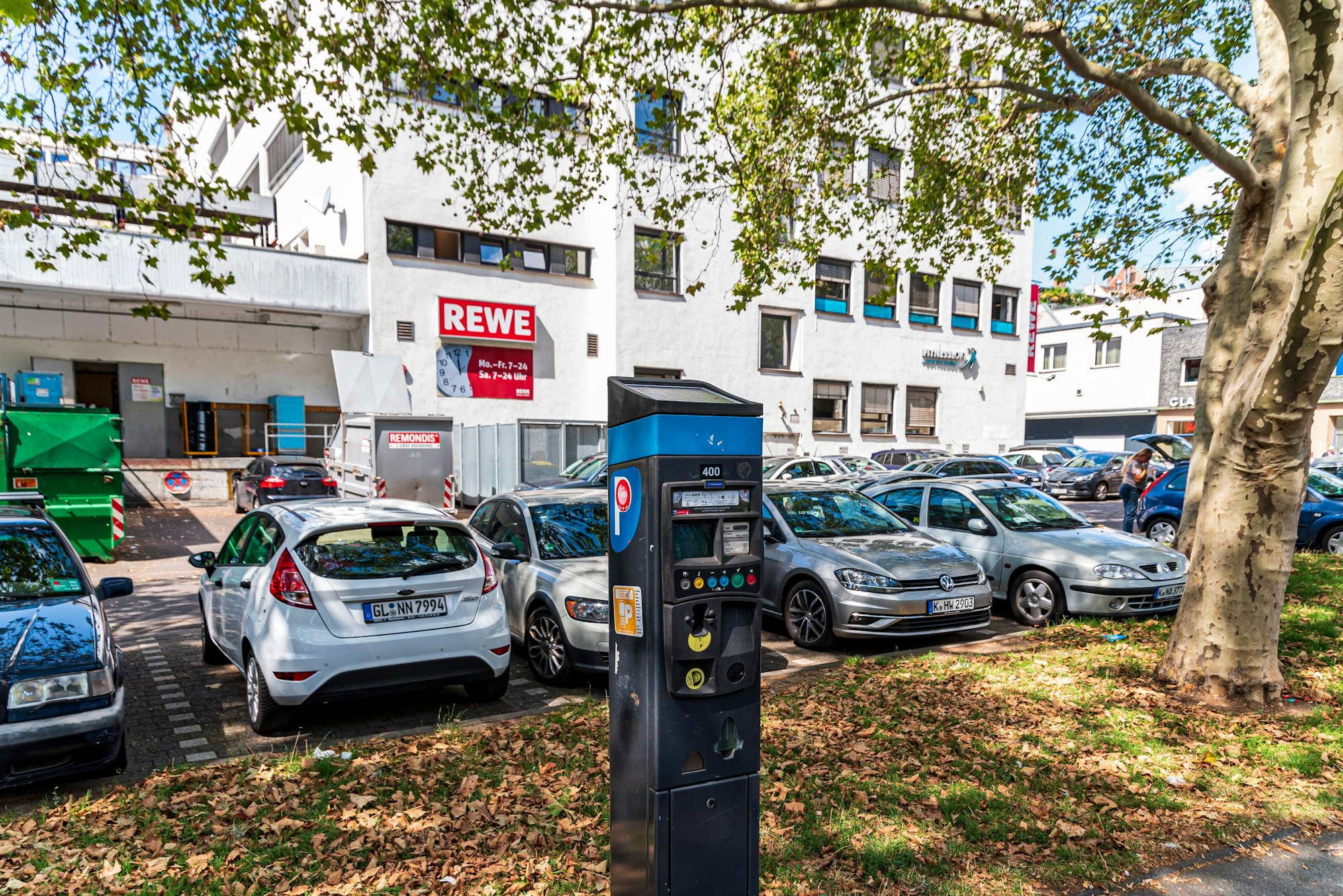 Köln Parkplatz Turiner Straße Ecke Dagobertstraße