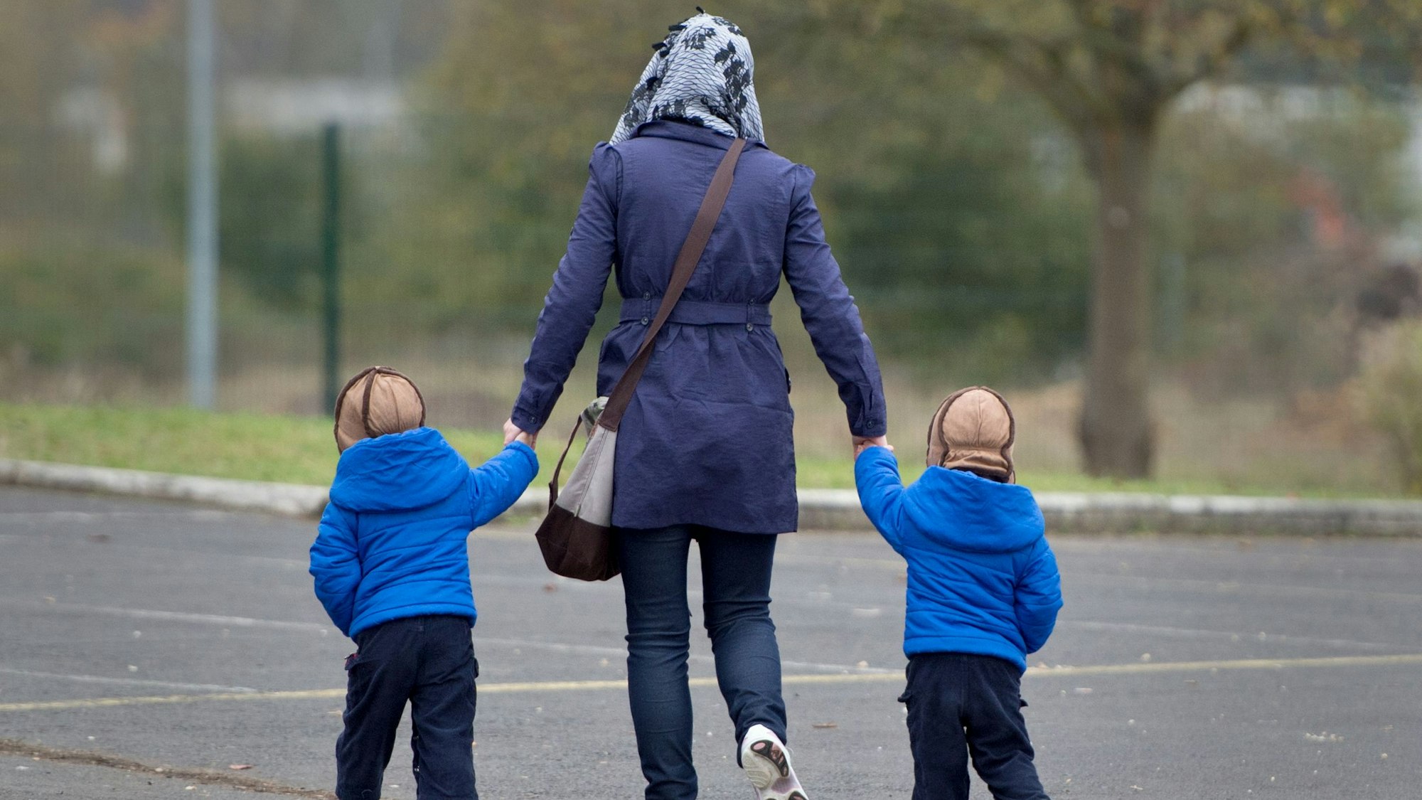 Vor allem Menschen mit Fluchtgeschichte aus dem arabisch-muslimischen Raum fühlen sich zunehmend unsicher.