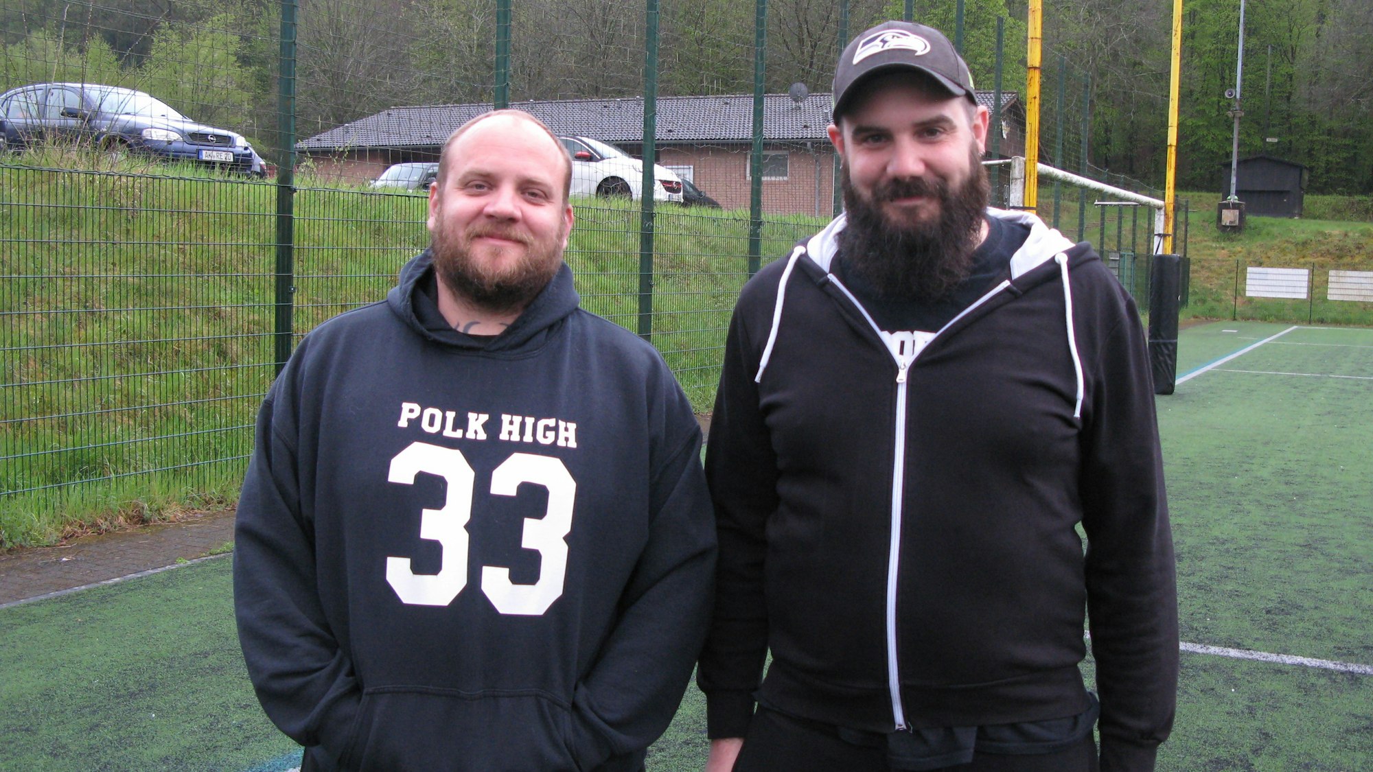 Cheftrainer der Herren-Mannschaft ist Head Coach Sascha Krämer (l.), Dieter Pöttgen kümmert sich Team-Manager um Organisatorisches.