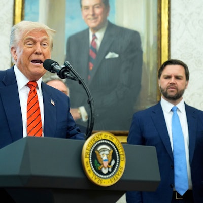 Kein Glückwunsch vom Präsidenten: Donald Trump empfing am Dienstag den neuen kanadischen Premierminister Mark Carney. Den neuen deutschen Kanzler erwähnte er mit keinem Wort. . / SIPA USA/