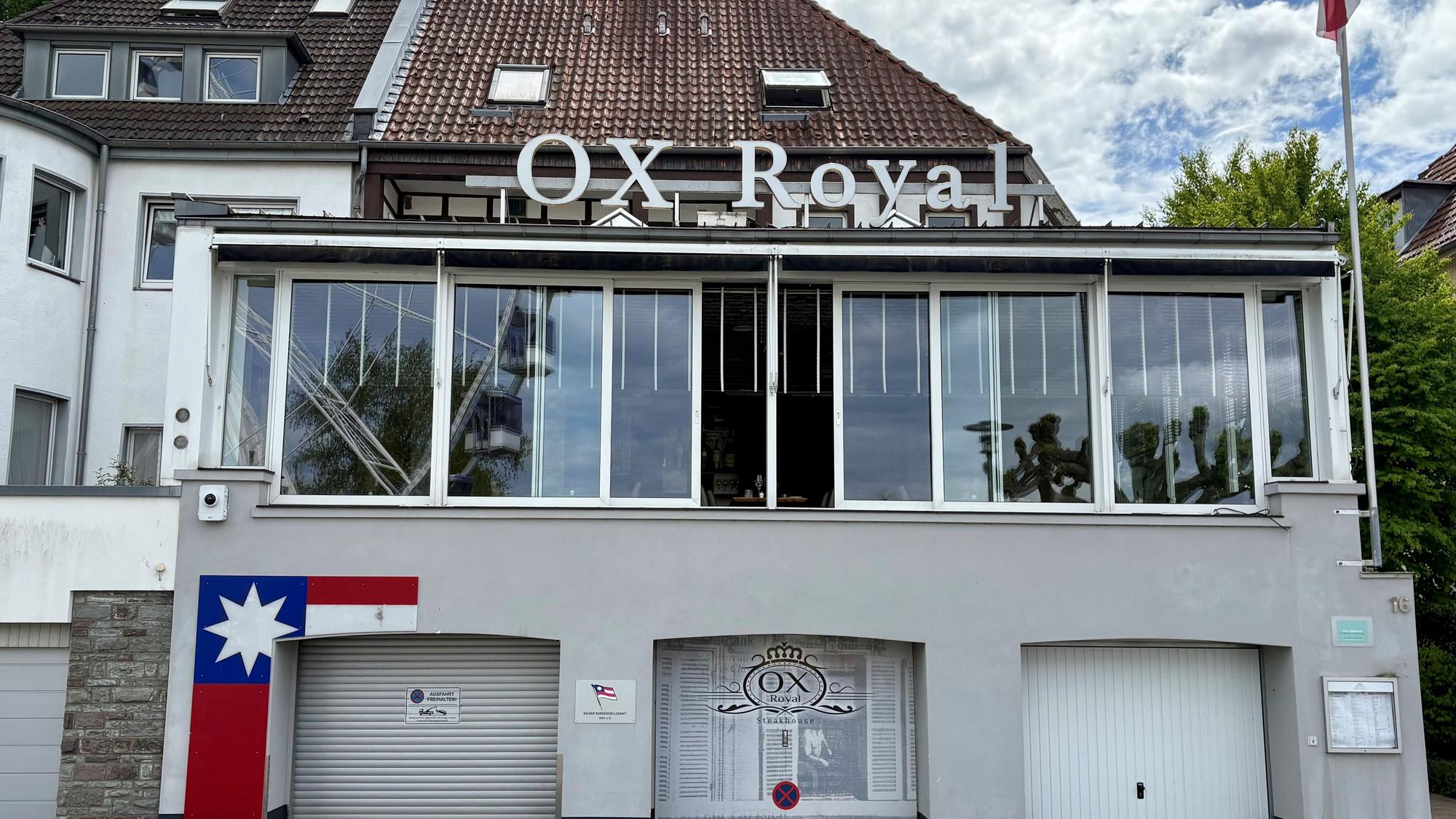 Das Restaurant Ox Royal in Rodenkirchen von außen.