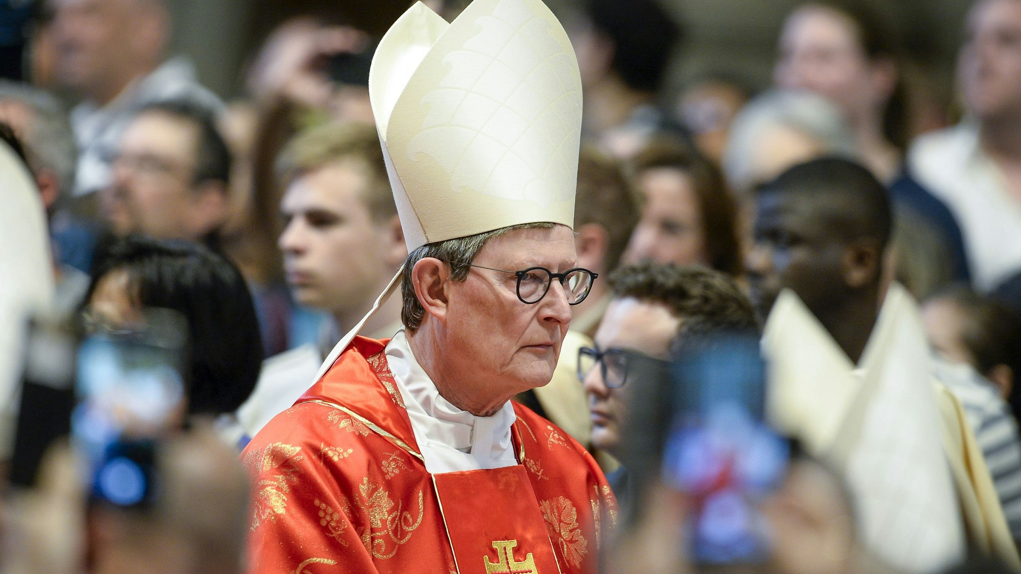 07.05.2025, Vatikan, Vatikanstadt: Der Kölner Kardinal Rainer Maria Woelki nimmt an der Messe vor Beginn des Konklave teil.