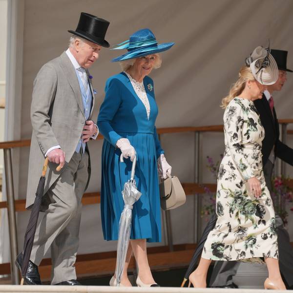 König Charles III. und Königin Camilla nehmen an einer königlichen Gartenparty im Buckingham Palace in London teil.