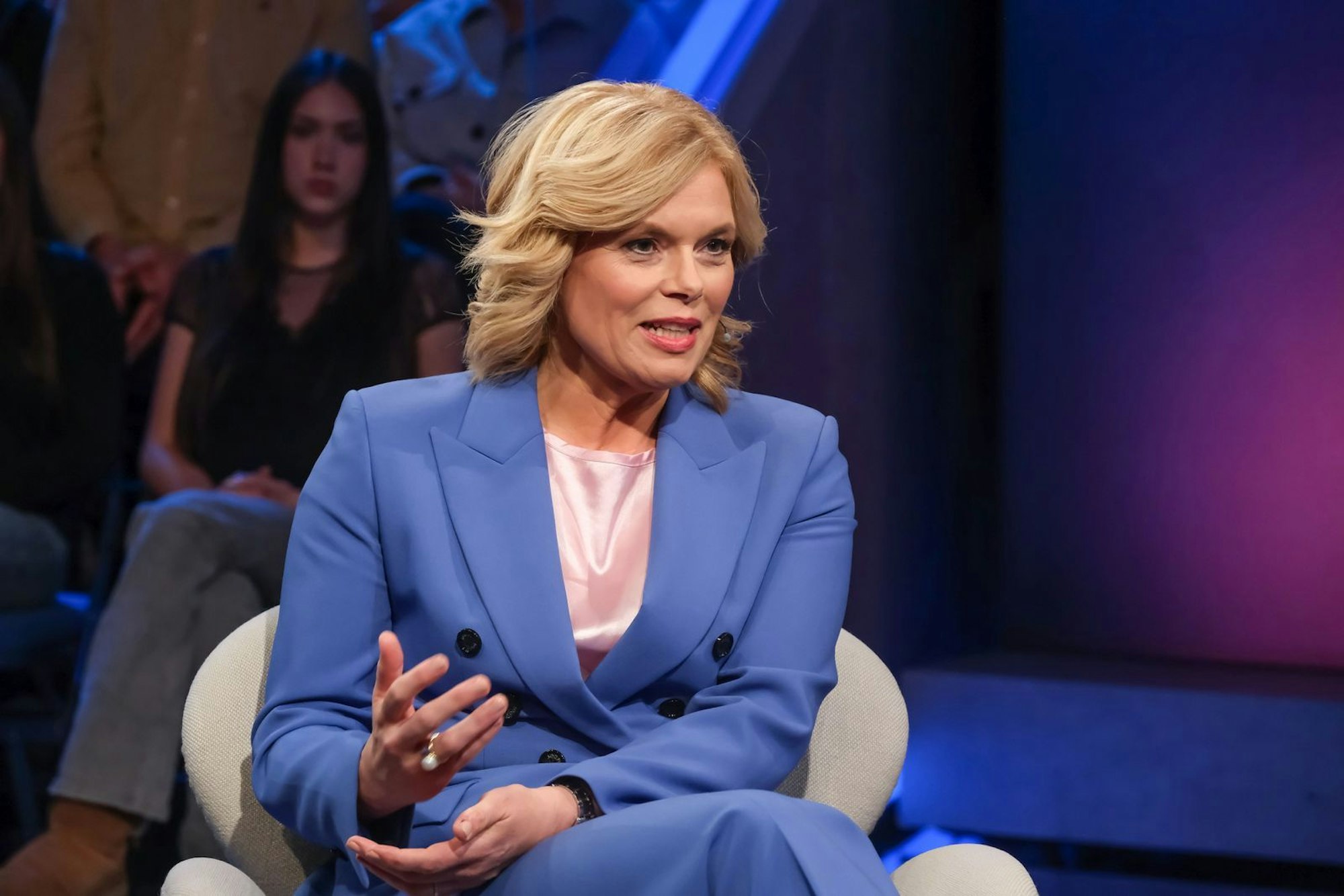 Julia Klöckner sagt im ARD-Talk: „Am Ende ist es eine geheime Wahl, und für eine Bundestagspräsidentin verbieten sich Spekulationen.“ (Bild: WDR / Oliver Ziebe)