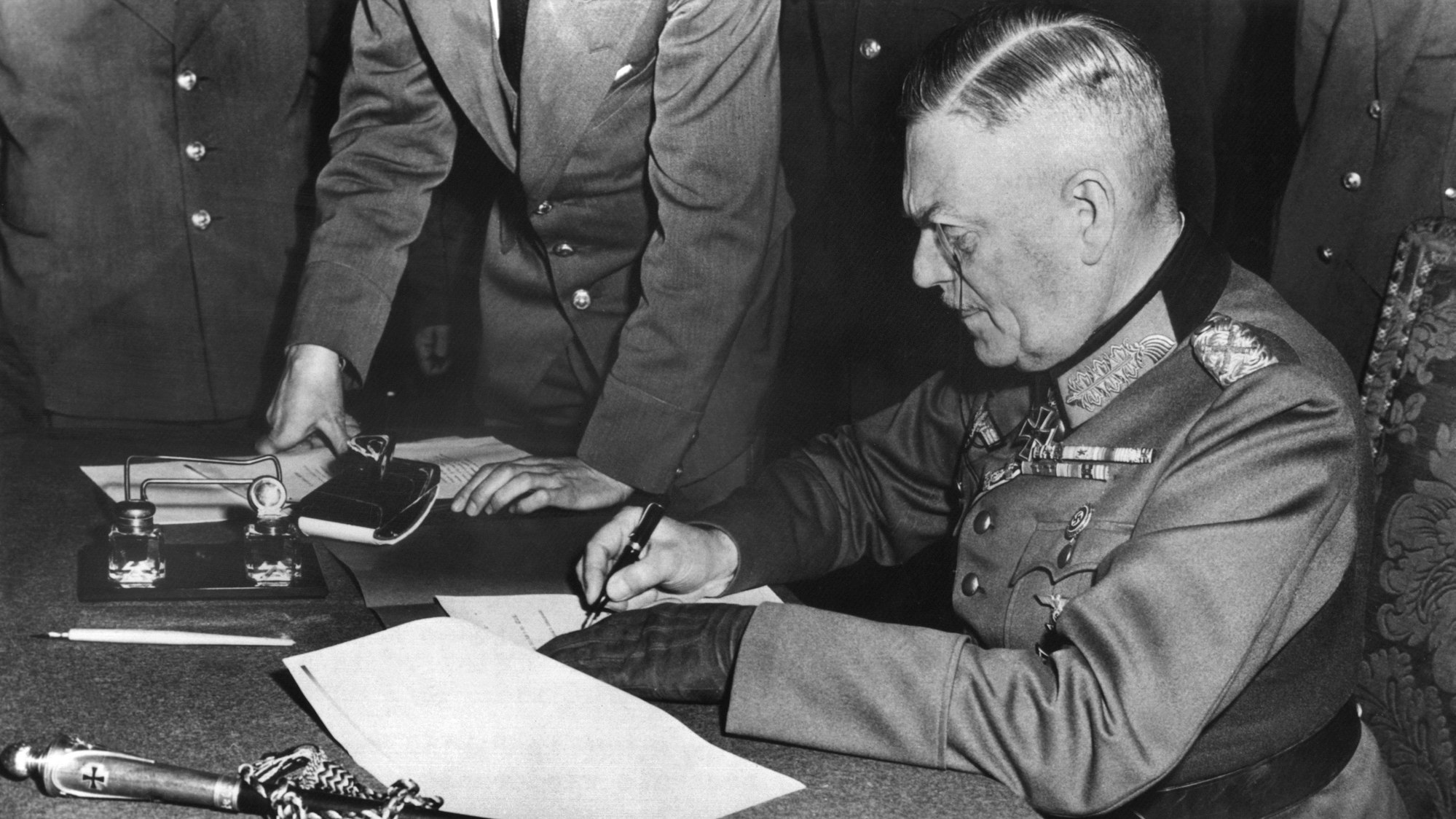 Generalfeldmarschall Wilhelm Keitel, Oberkommandierender der Wehrmacht (1938-45), unterzeichnet am 9. Mai 1945 in Berlin-Karlshorst die Kapitulation der deutschen Wehrmacht im Zweiten Weltkrieg. (Archivbild)