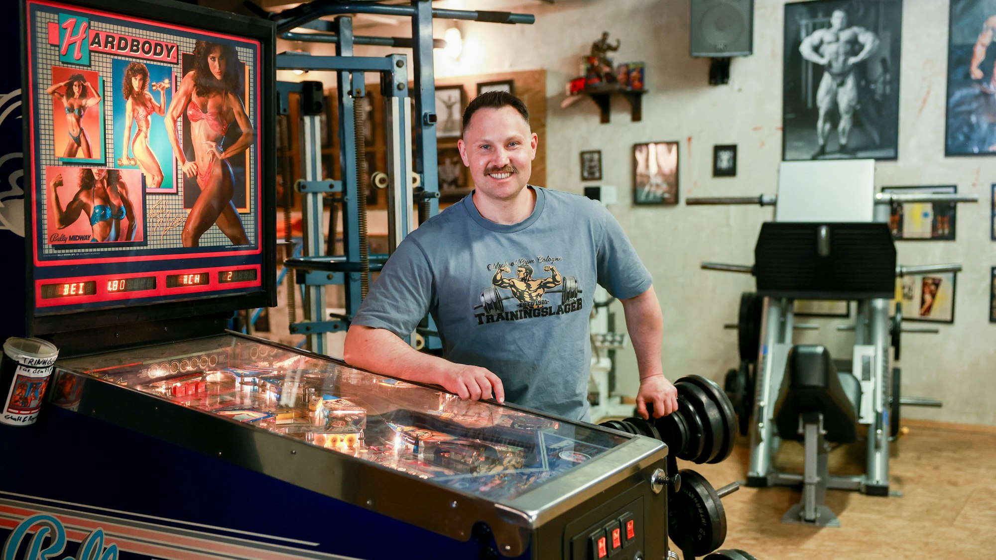 Das Bild zeigt Matthias Drobecks, er ist der Inhaber und Betreiber des Fitnessstudios Trainingslager Köln an der Zülpicher Straße und Teil der neuen Initiative Kwartier Latäng.