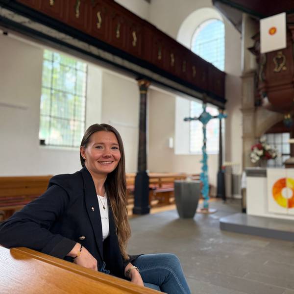 Sylvia vom Holt in der evangelischen Kirche in Burscheid
