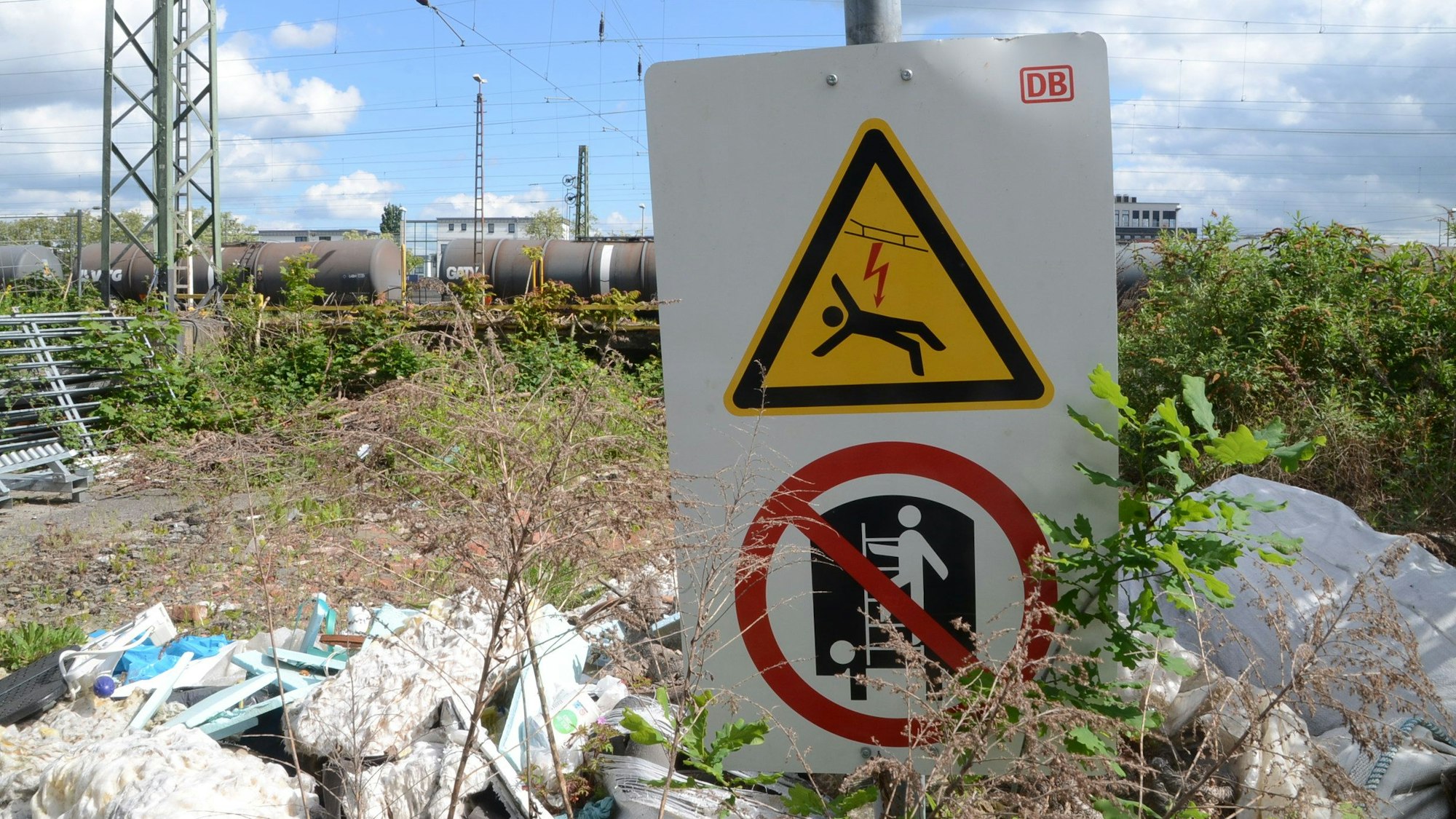 Am Troisdorfer Bahnhof starb vor vier Jahren ein 14-jähriger Schüler. Die Eltern haben die Bahn auf Hinterbliebenengeld verklagt