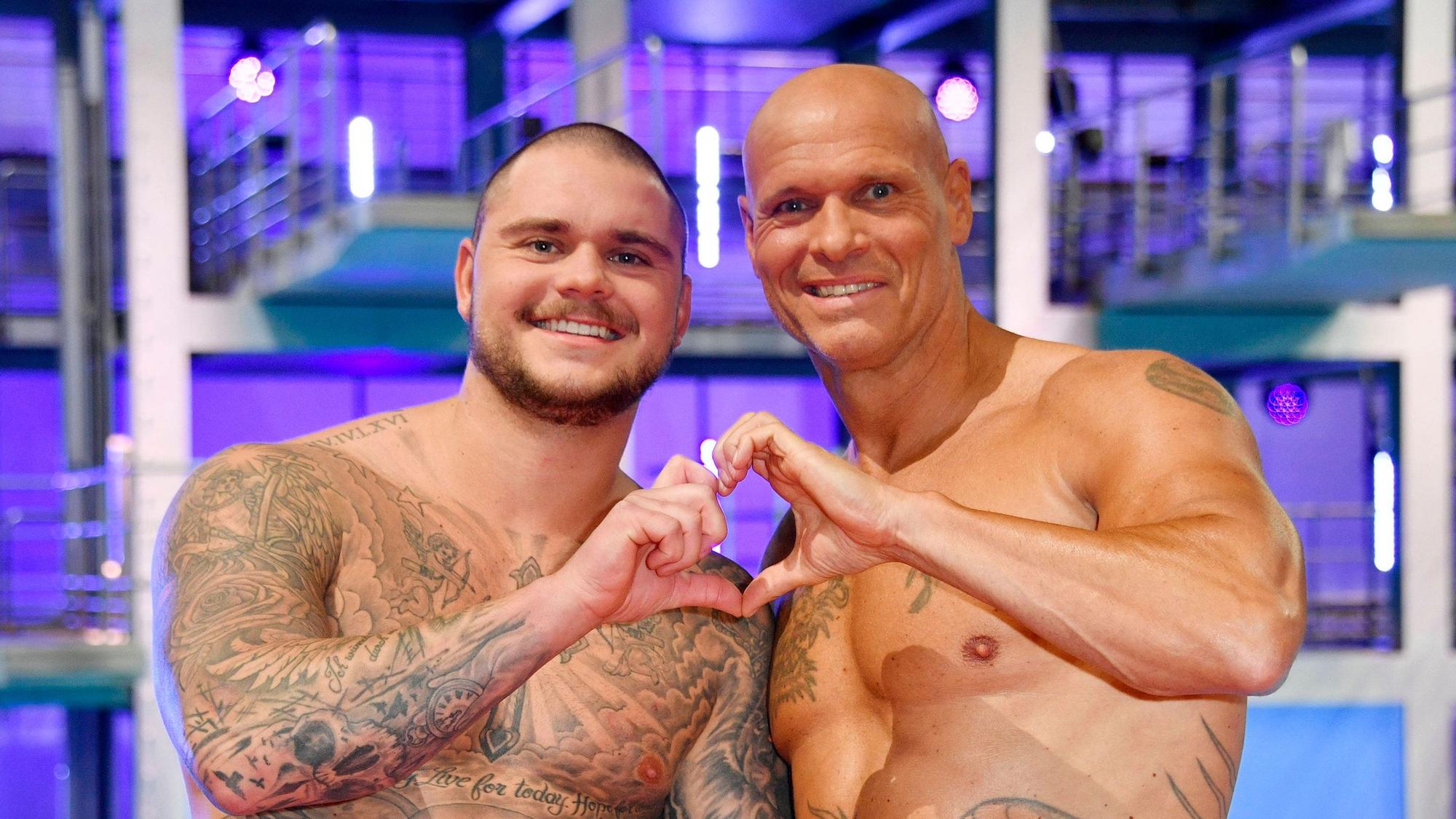 Nico Legat und Thorsten Legat beim Photocall zur Fernsehshow RTL Turmspringen aus der Schwimm- und Sprunghalle im Europasportpark Berlin