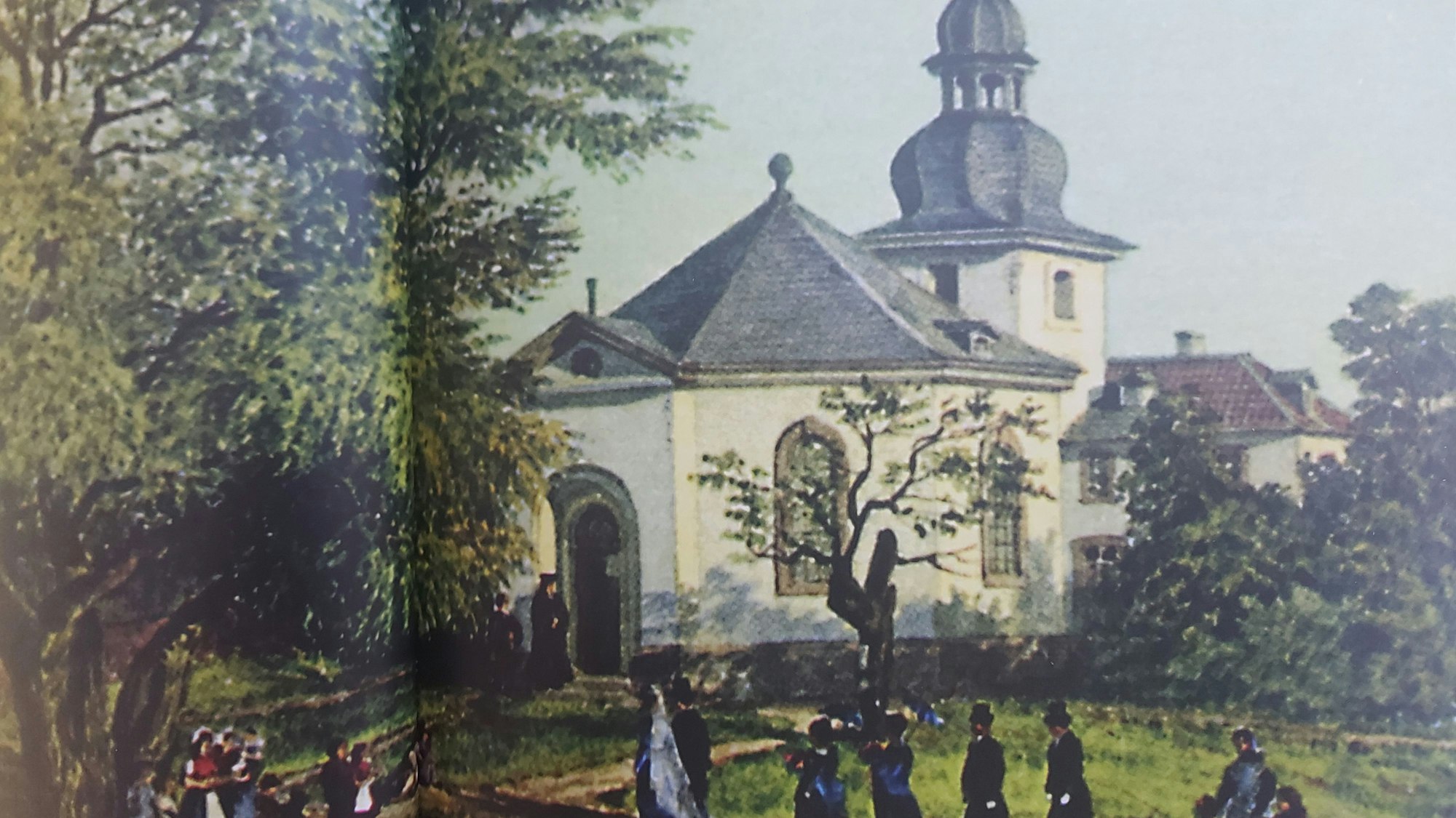 Eine Biedermeier-Darstellung einer Kirche, davor ein Hochzeitszug um 1824.