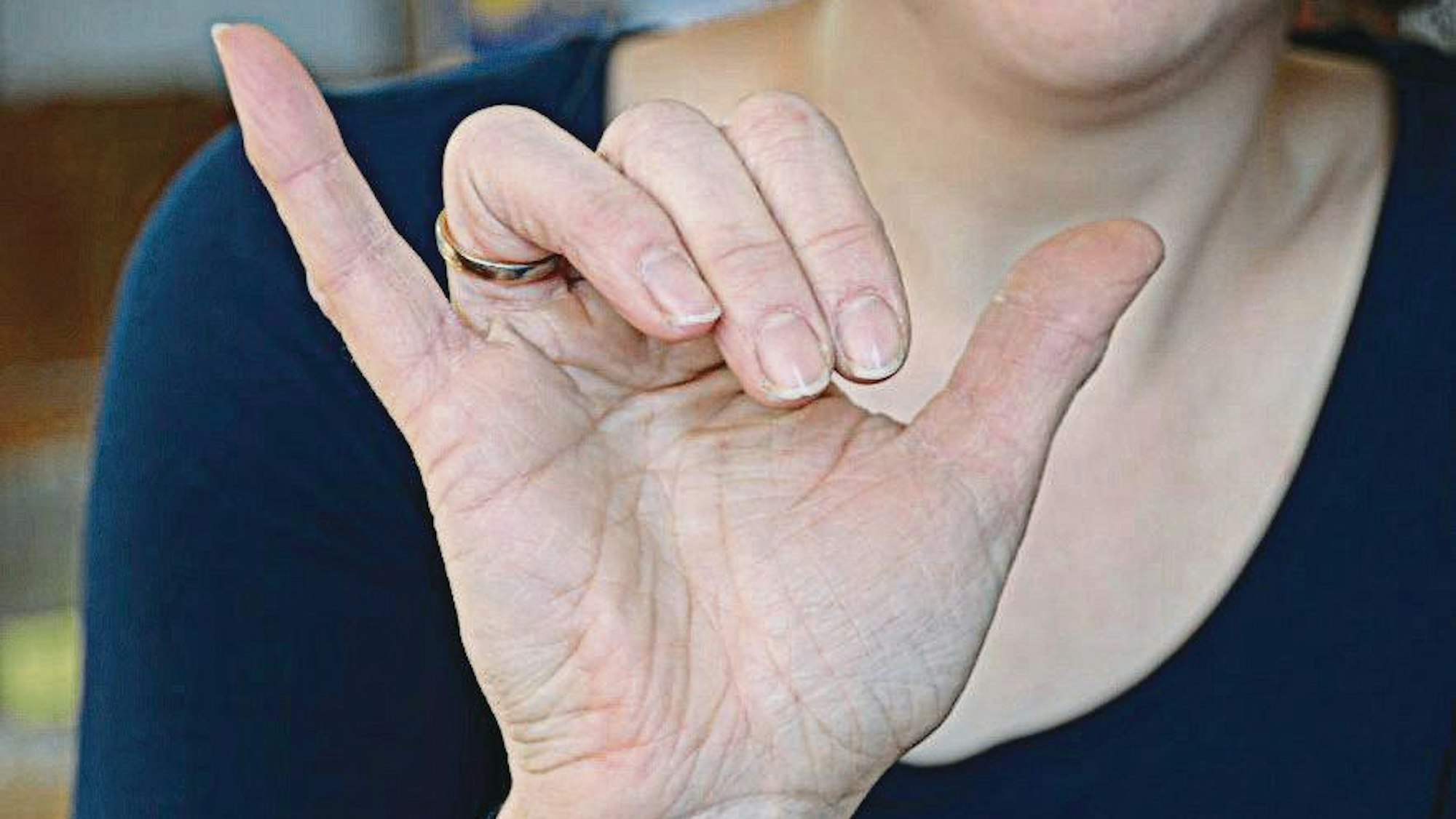 In NRW leben 1300 Menschen, die gehörlos sind. Sie kommunizieren über die Gebärdensprache.