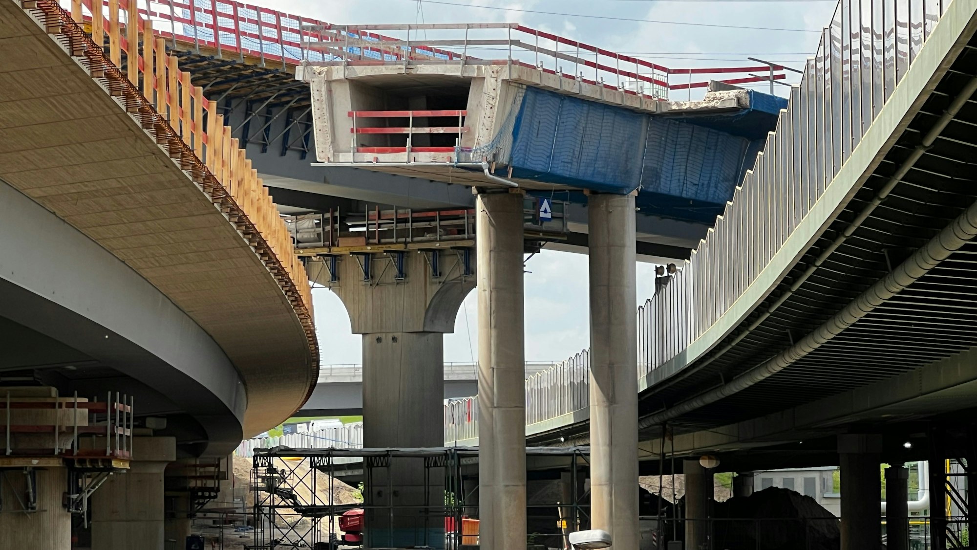 Bauarbeiten im Kreuz Leverkusen-West