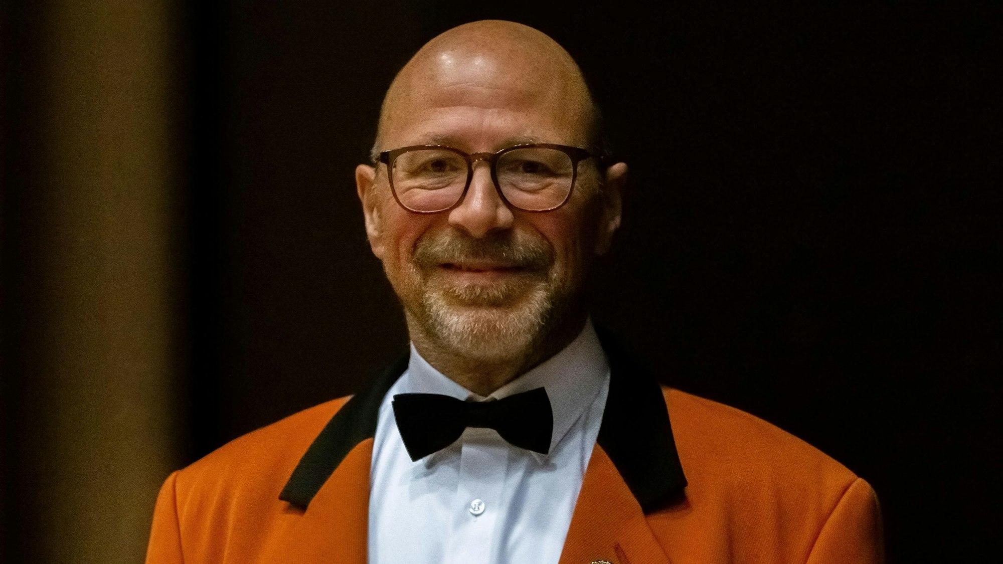 Rolf Faymonville (im Porträt) leitet den Musikverein Frielingsdorf.