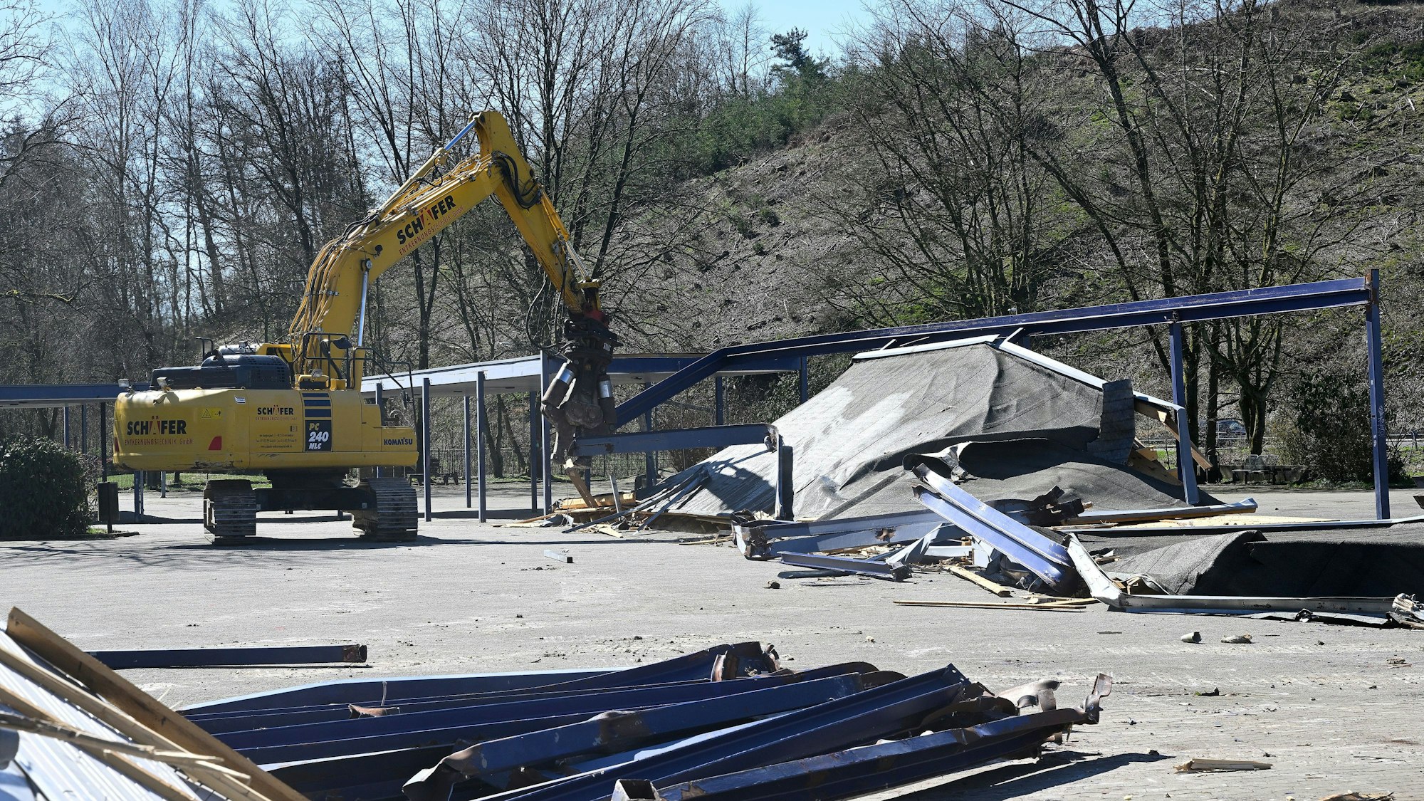 Das Foto zeigt den Start der Sanierung des Schulzentrums im Jahr 2023