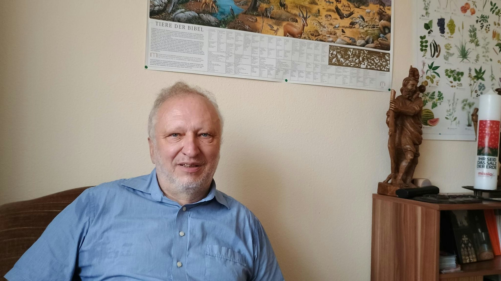 Auf dem Bild ist ein Portrait von Christof Dürig zu sehen.