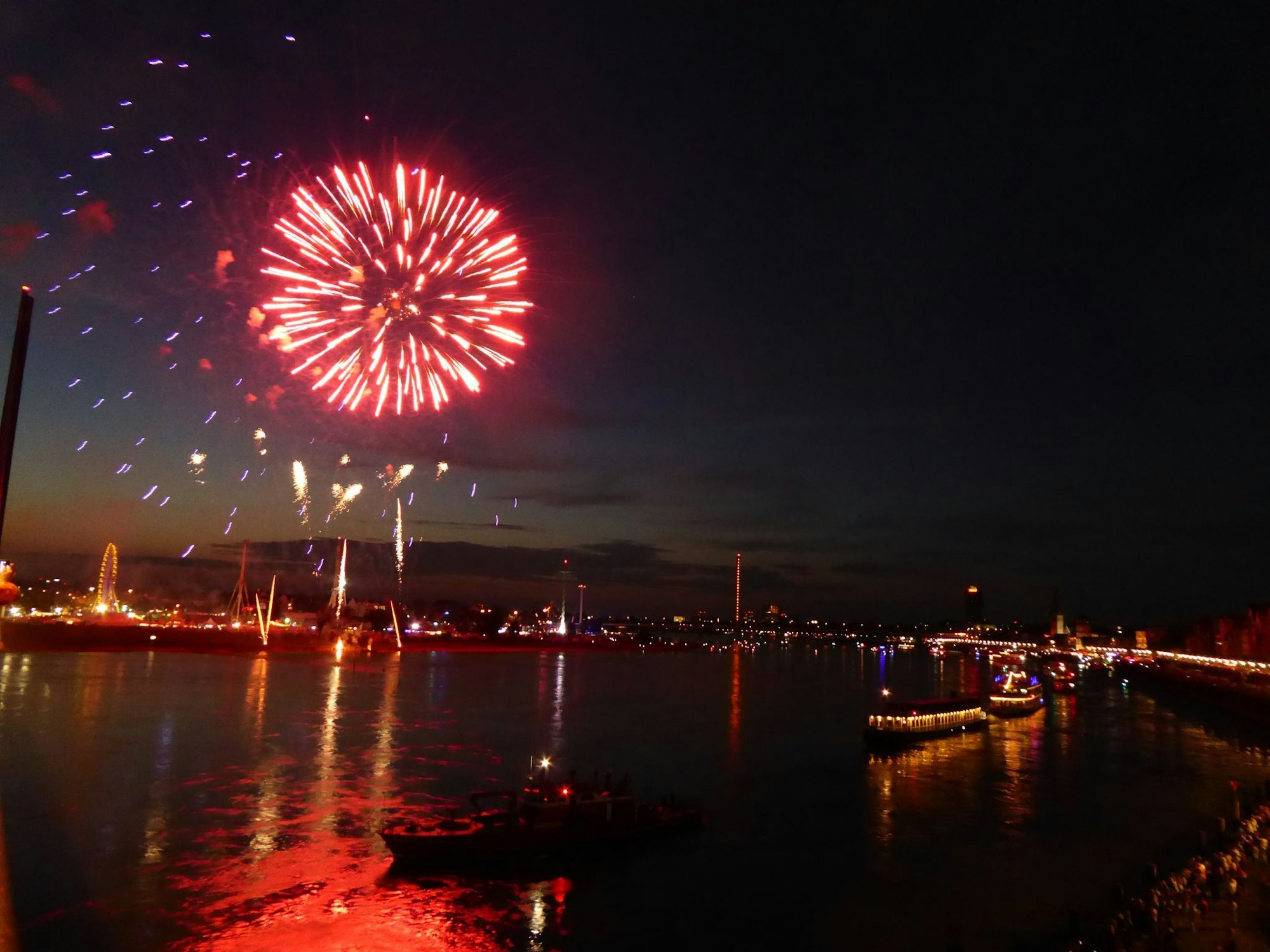 Das traditionelle Feuerwerk findet weiterhin statt. (Archivbild)