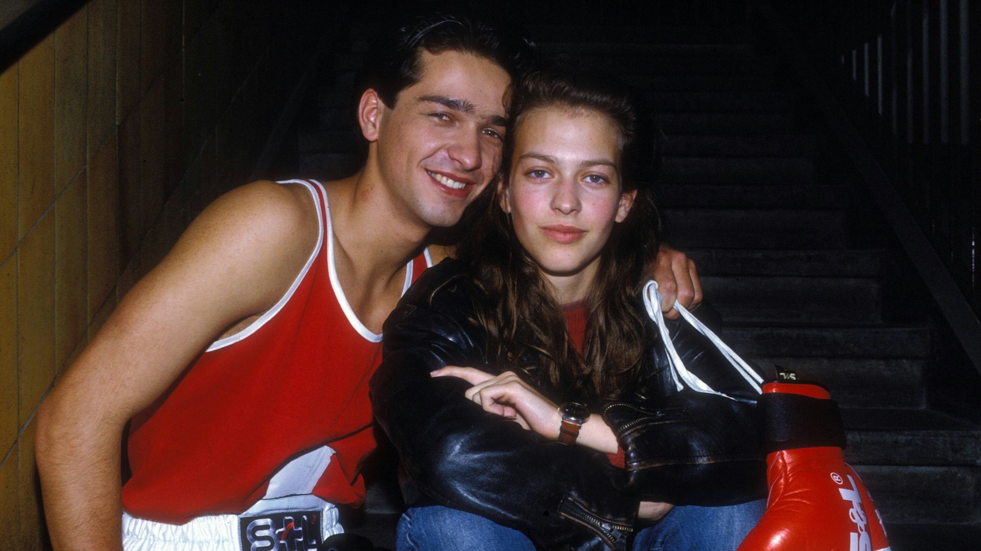 Andreas Elsholz mit Sandra Keller am Set von „Gute Zeiten, schlechte Zeiten“.