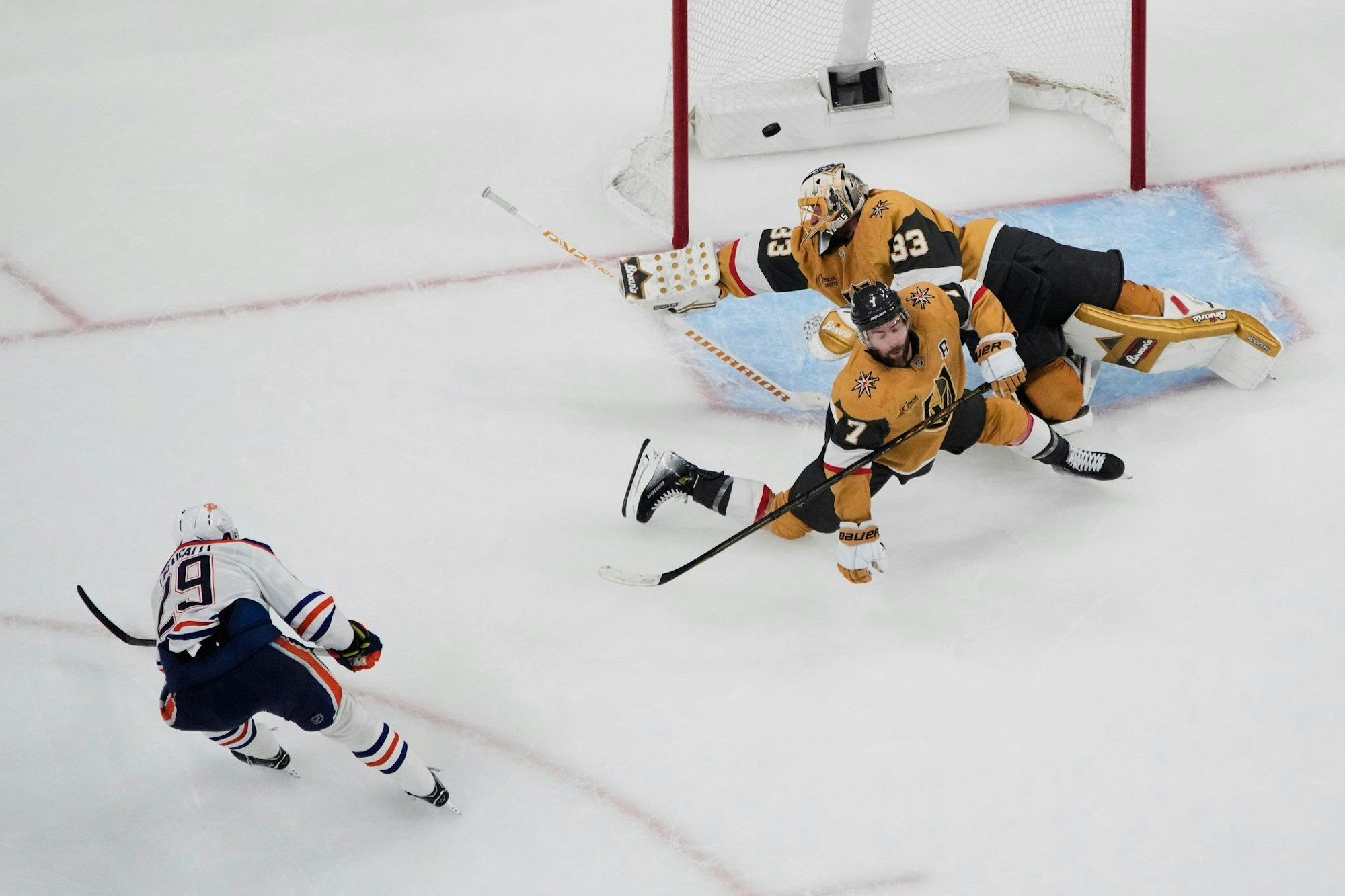 Leon Draisaitl schoss die Oilers zum Sieg in der Verlängerung.