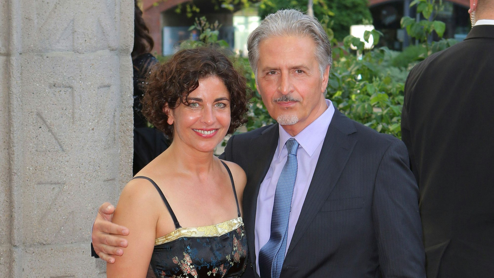 Claudia Weiske (l) beim 25-jährigen „GZSZ“-Jubiläum im Mai 2017: Die Schauspielerin feierte gemeinsam mit Matthias Unger im Delphi Filmpalast in Berlin das Vierteljahrhundert der Kult-Soap.