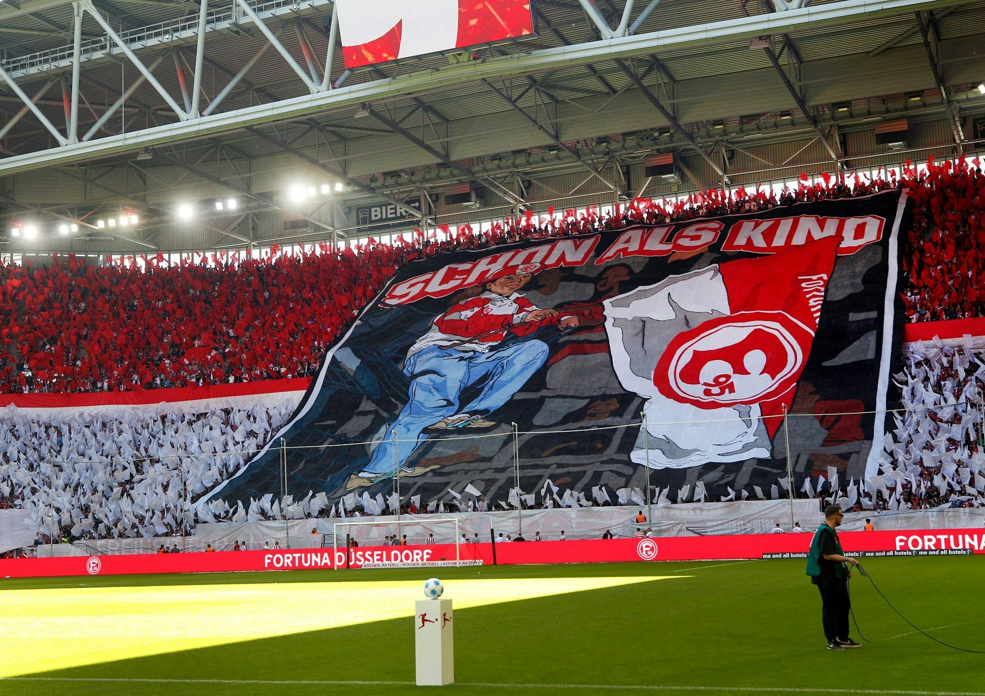 Die Fortuna-Fans zeigten vor dem Spiel stimmungsvolle Choreographien.