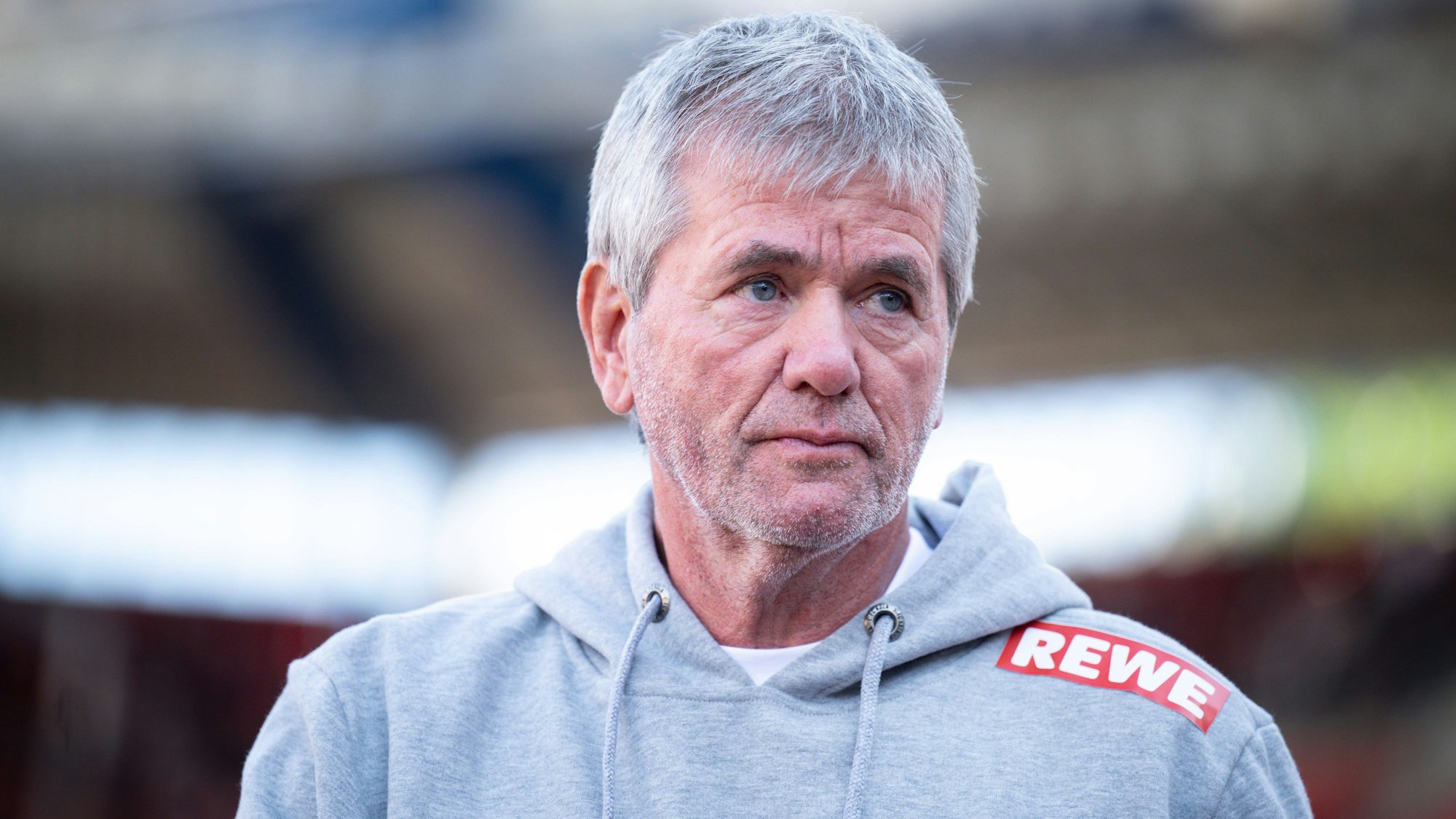 Friedhelm Funkel sagte seiner Mannschaft vor dem Spiel in Nürnberg, dass er sich in der Kürze der Zeit noch nie so wohl bei einer Mannschaft gefühlt habe. Gegen den 1. FC Kaiserslautern will der FC-Trainer nun den Kölner Aufstieg schaffen.