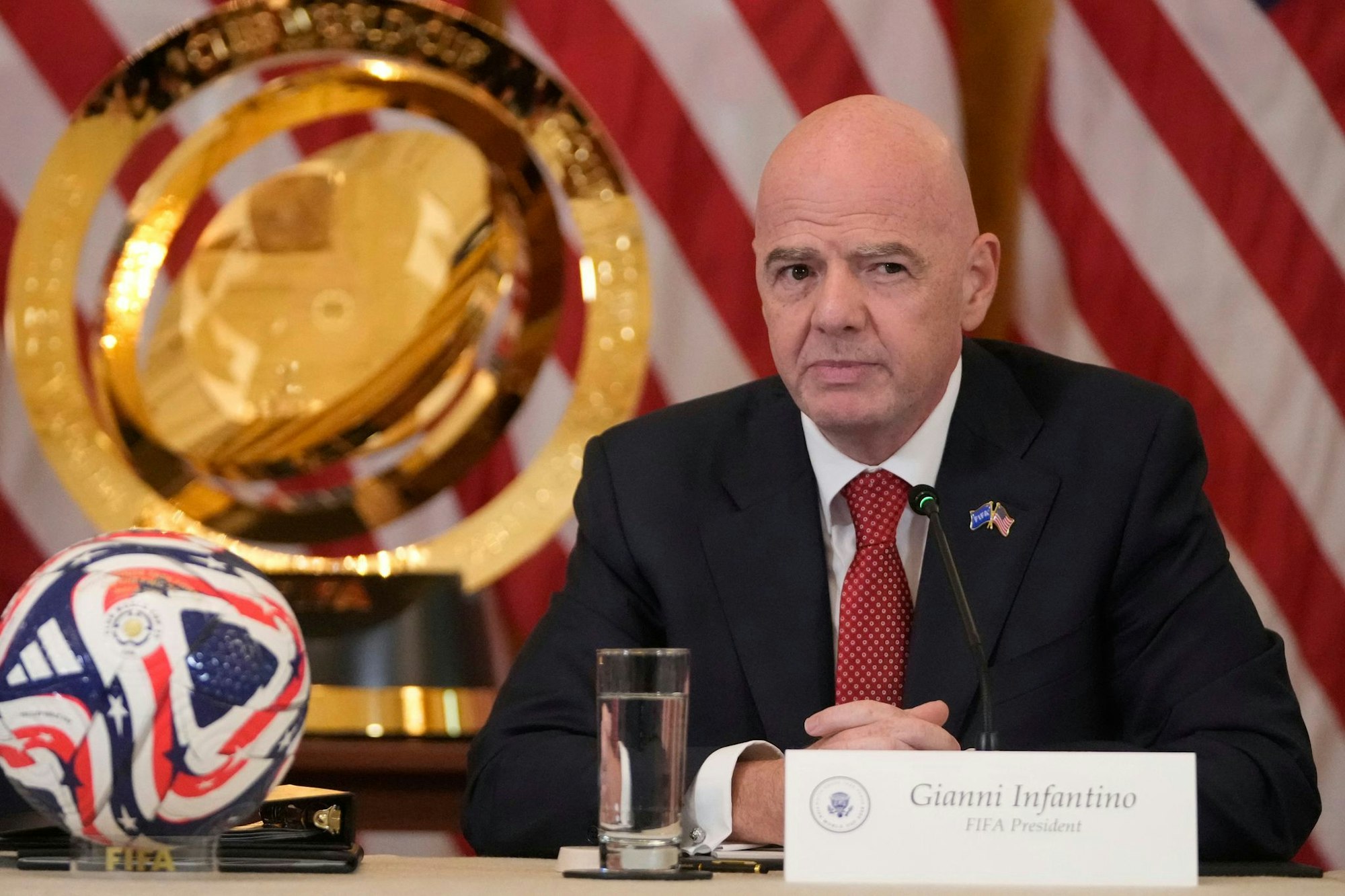 Das FIFA-Council mit Präsident Gianni Infantino will Rassismus noch schärfer bestrafen.
