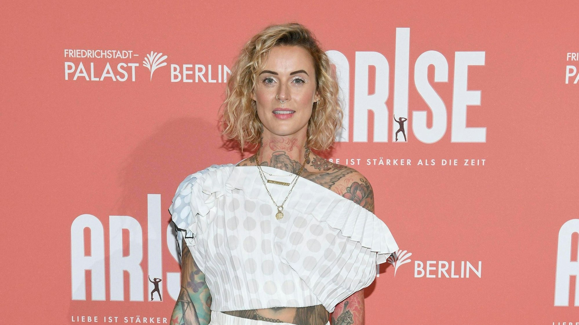 Jennifer Weist von Jennifer Rostock bei einer Show-Premiere