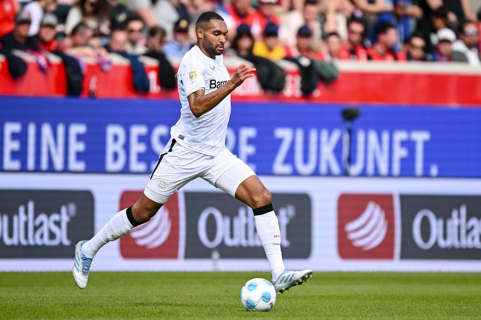 Will zeitnah eine Entscheidung über seinen neuen Arbeitgeber: Jonathan Tah.
