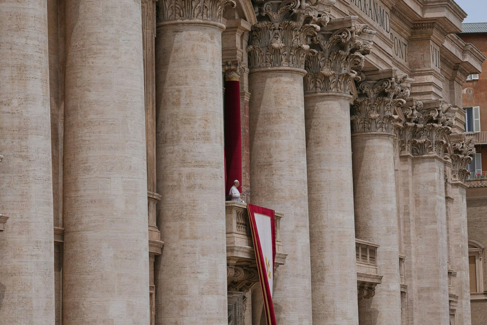 Erster Sonntagssegen des neuen Papstes.