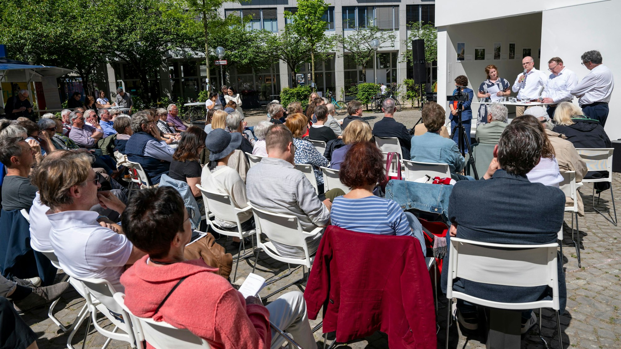 Die Diskussion im Josef-Haubrich-Hof war gut besucht.