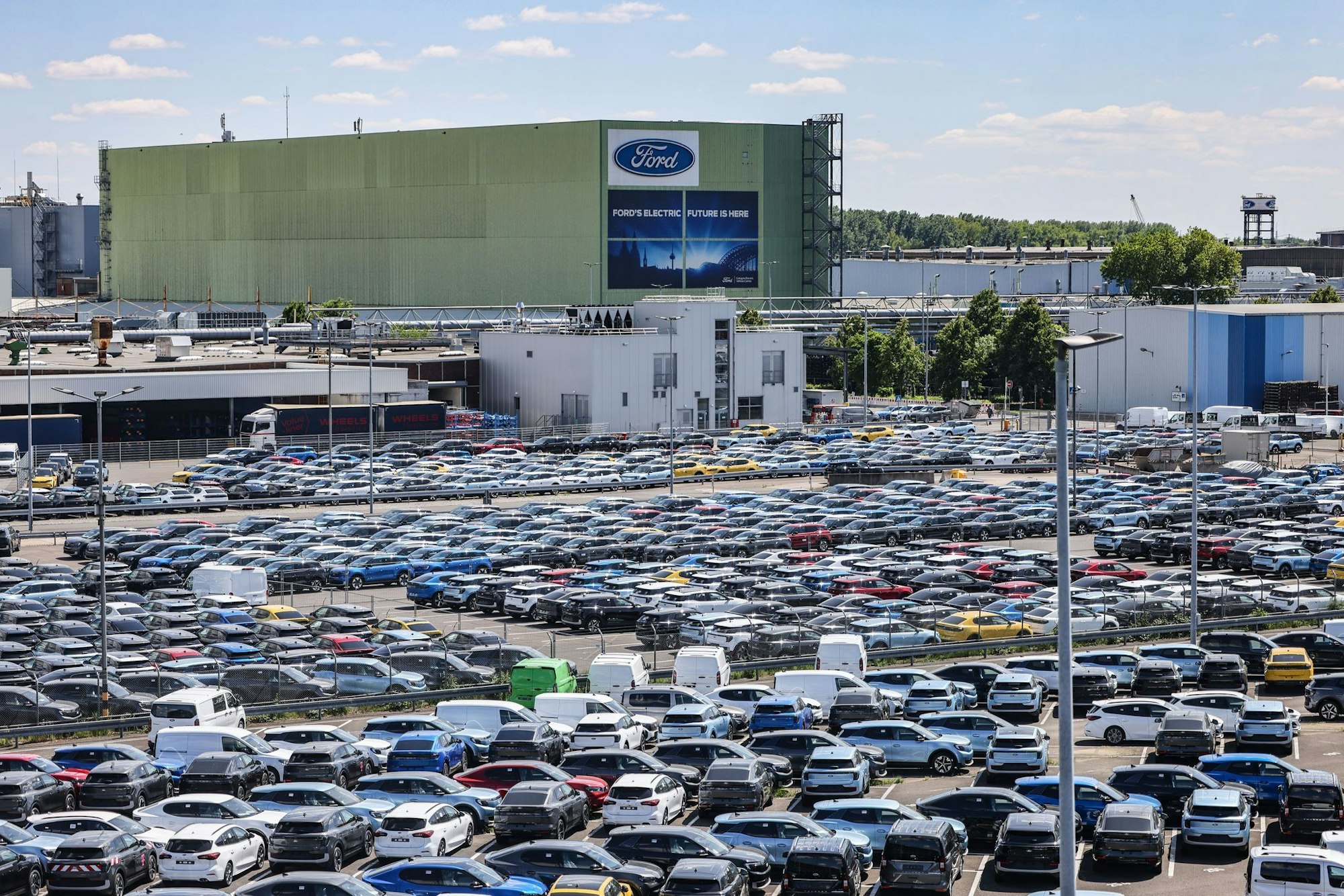 Das Angebot an neuen Ford-Autos ist groß, doch die Nachfrage ist gering.