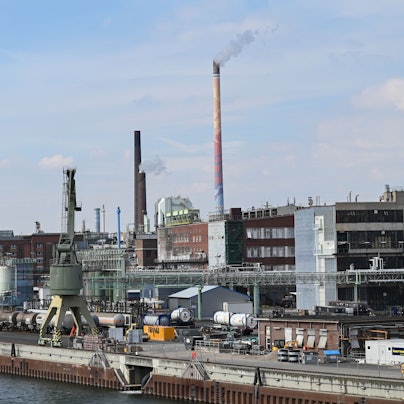 500 Mitarbeiterinnen und Mitarbeiter arbeiten für die Bayer AG in Frankfurt am Main.
