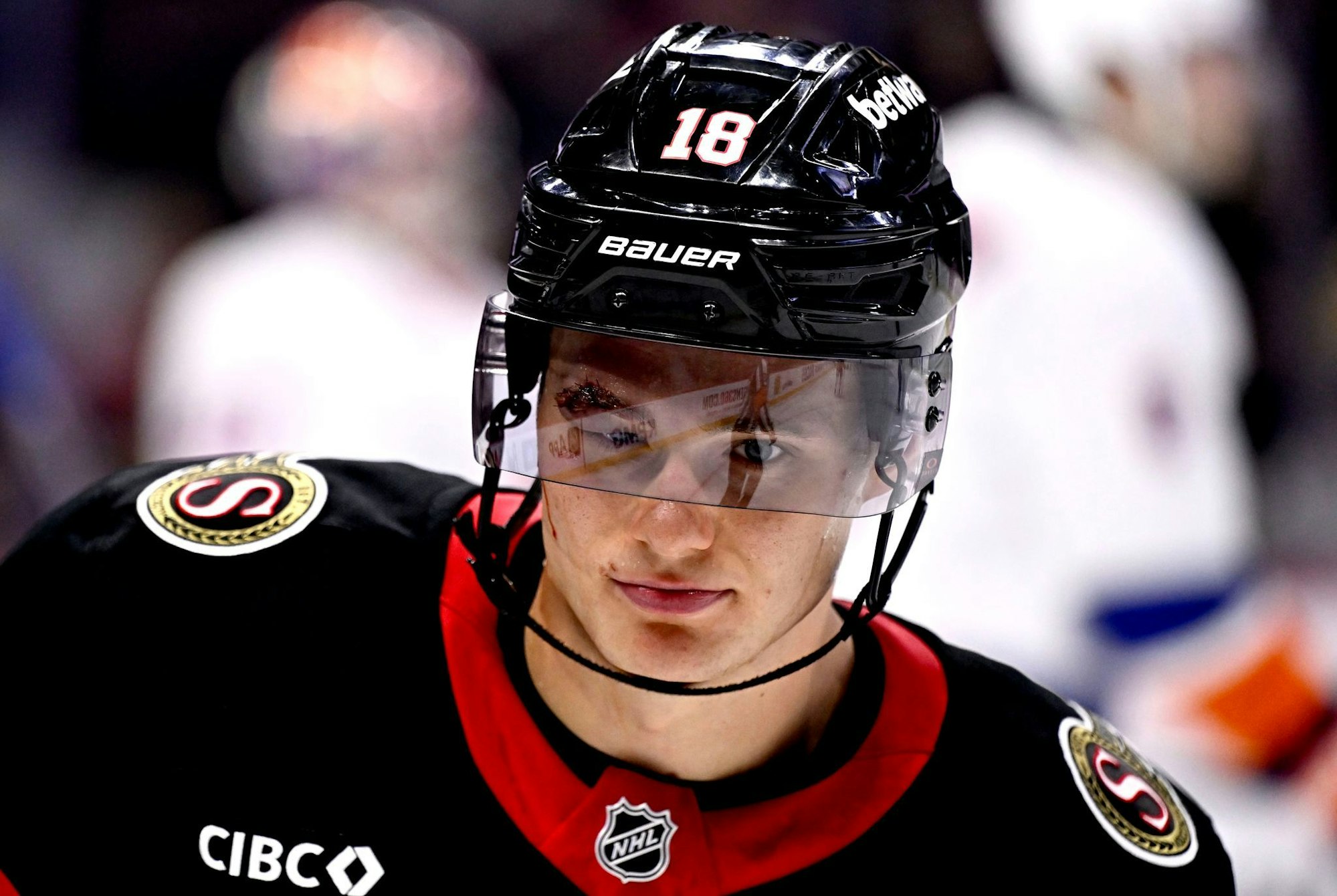 NHL-Star Tim Stützle ist bereits im deutschen WM-Quartier. Am Dienstag kann er sein WM-Debüt feiern.