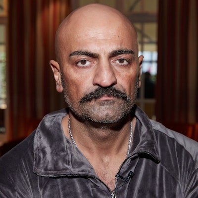 Das Bild zeigt den Rap-Mogul und Unternehmer Giwar Hajabi.